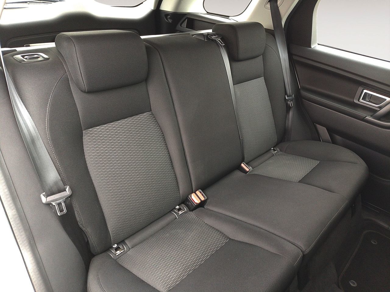 Land Rover Discovery Sport 2.0L eD4 Pure 4x2 - foto 10