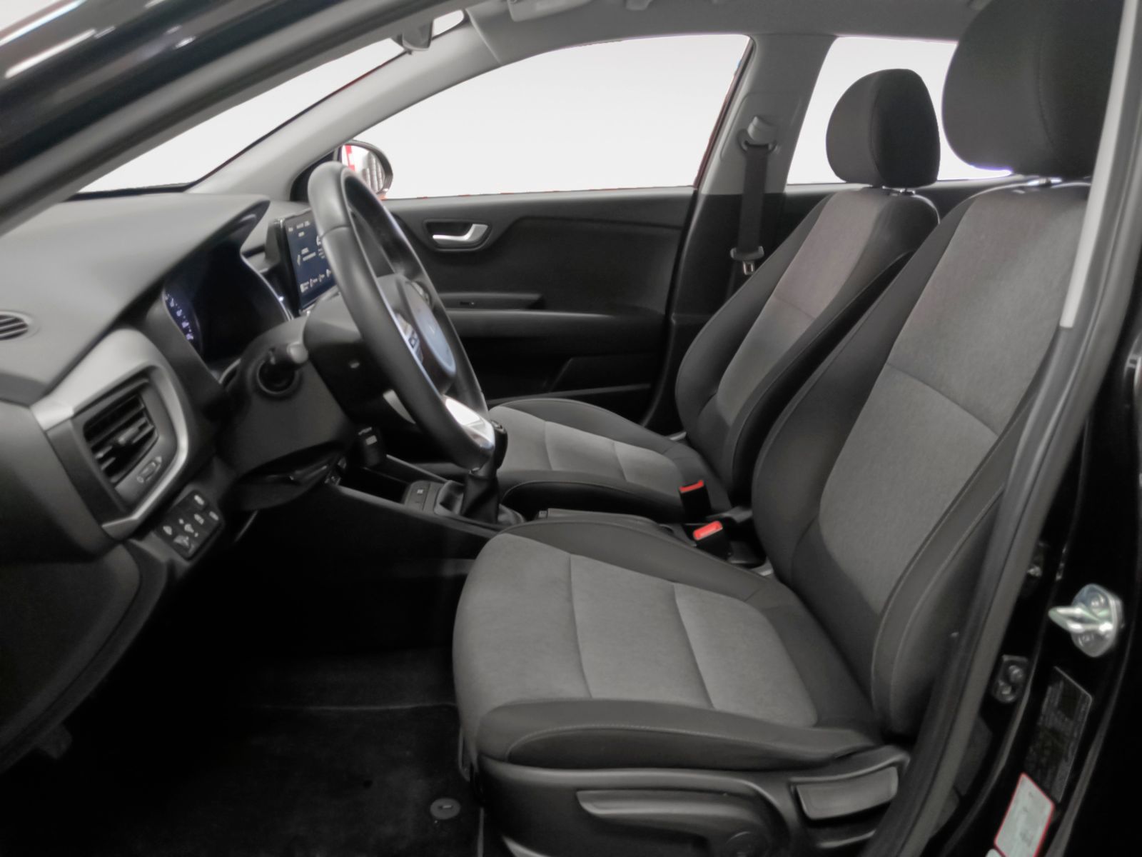 Kia Stonic 1.0 T-GDi MHEV Concept Plus - foto 11