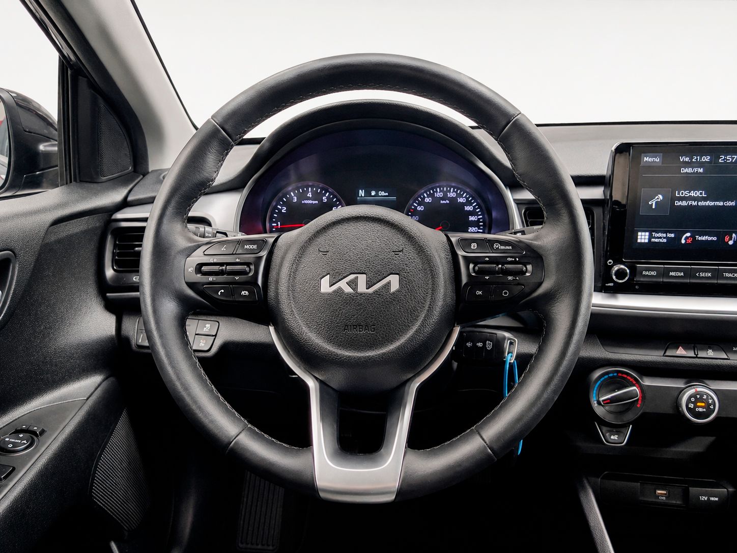 Kia Stonic 1.0 T-GDi MHEV Concept Plus - foto 10