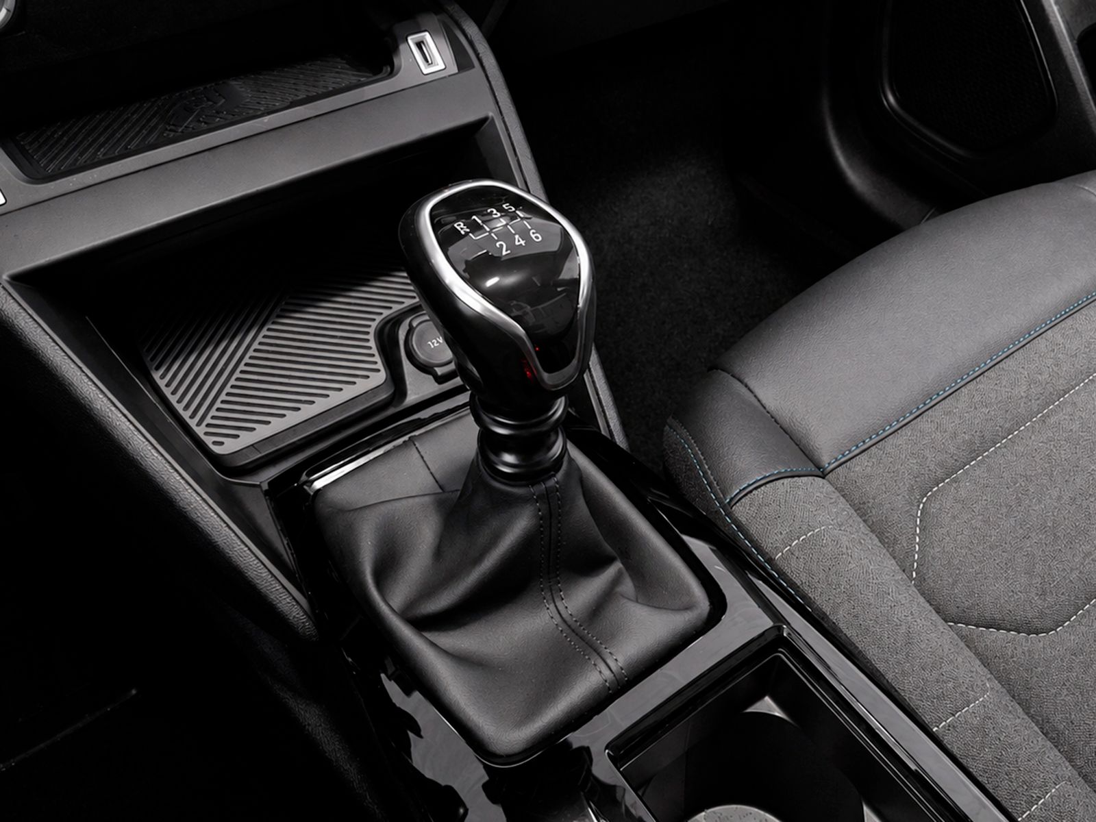 Citroën C4 PureTech 130 Plus - foto 15