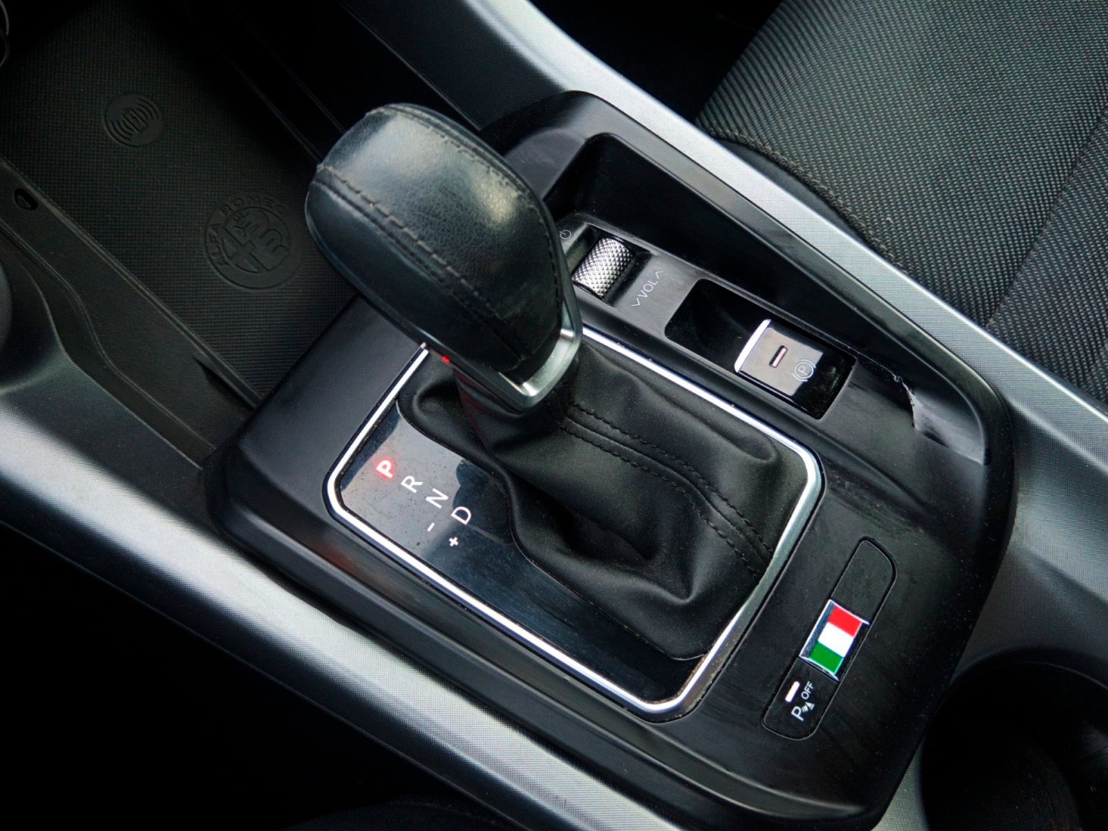Alfa Romeo Tonale 1.5 MHEV Sprint FWD - foto 15