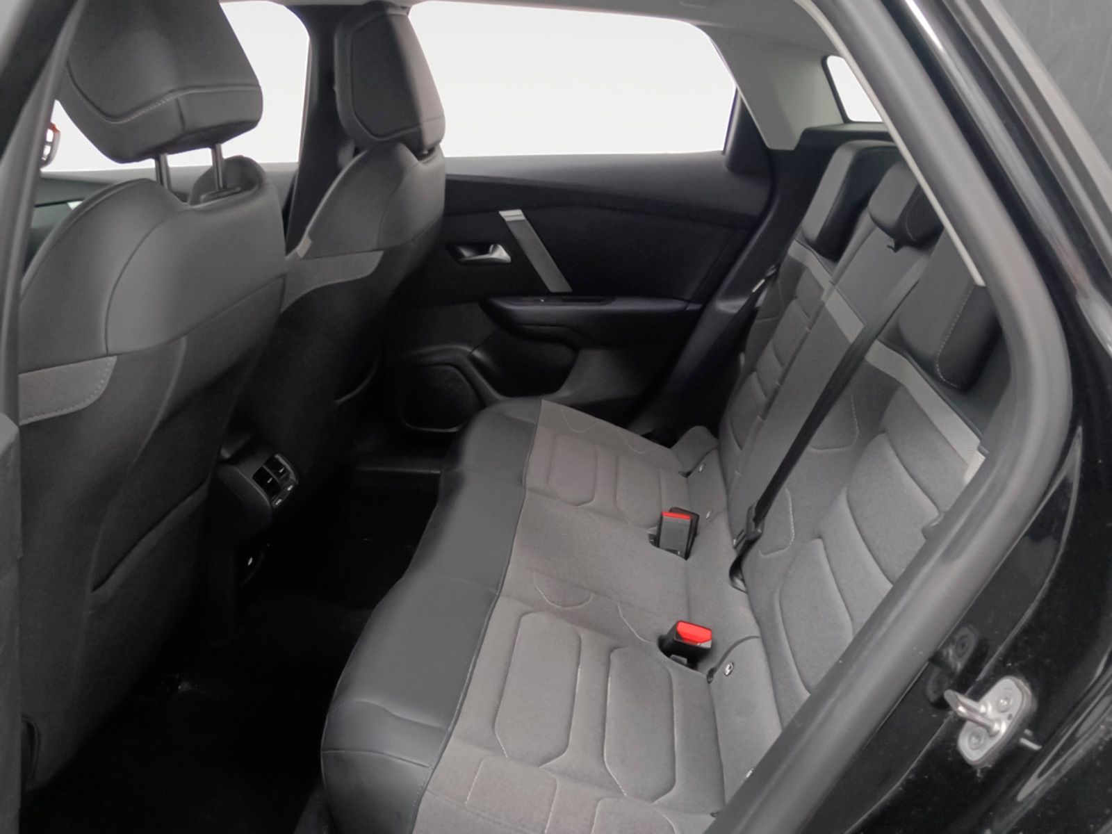 Citroën C4 PureTech 130 Plus - foto 12