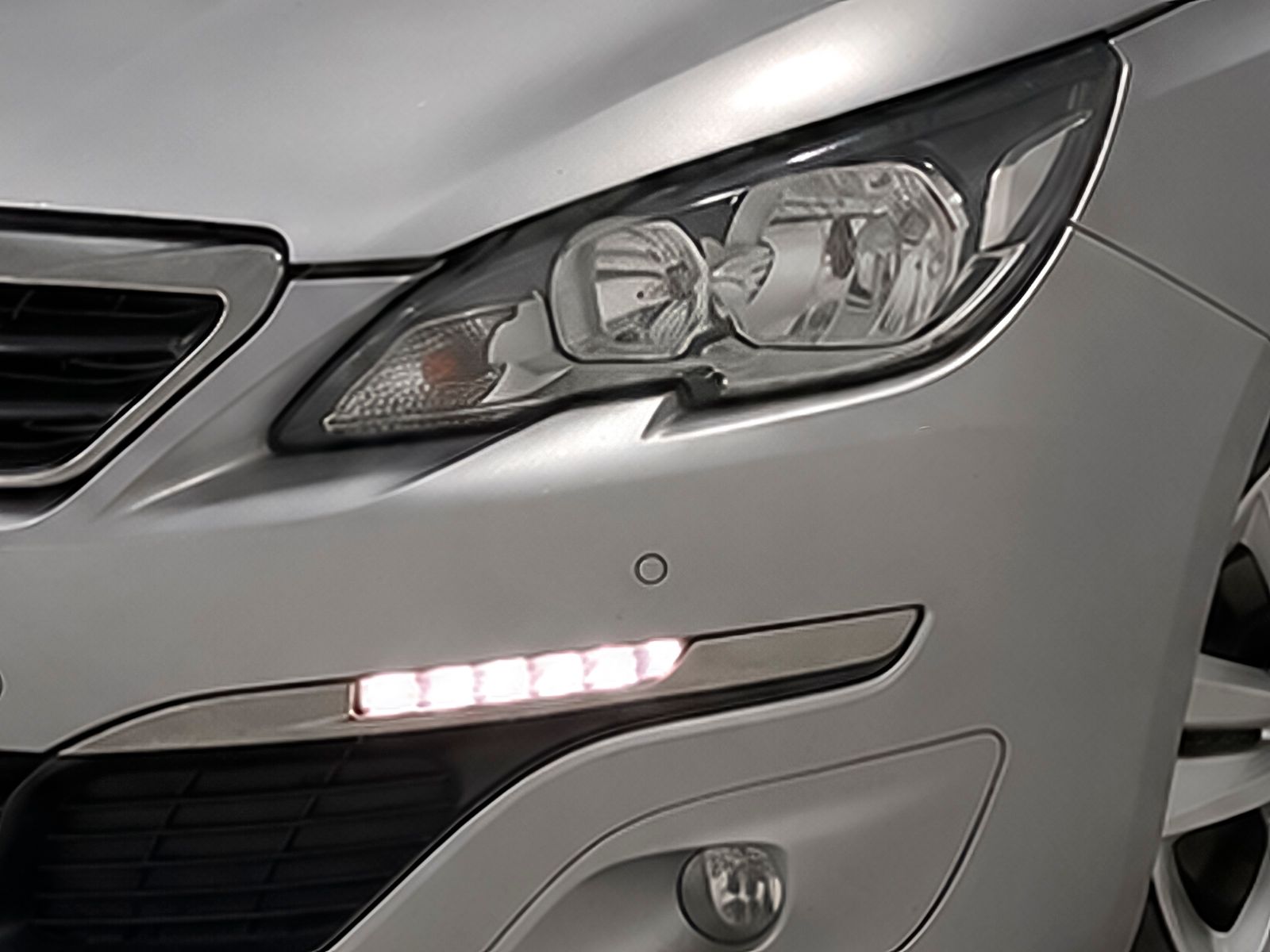 Peugeot 308 1.6 BlueHDi Business Line - foto 23