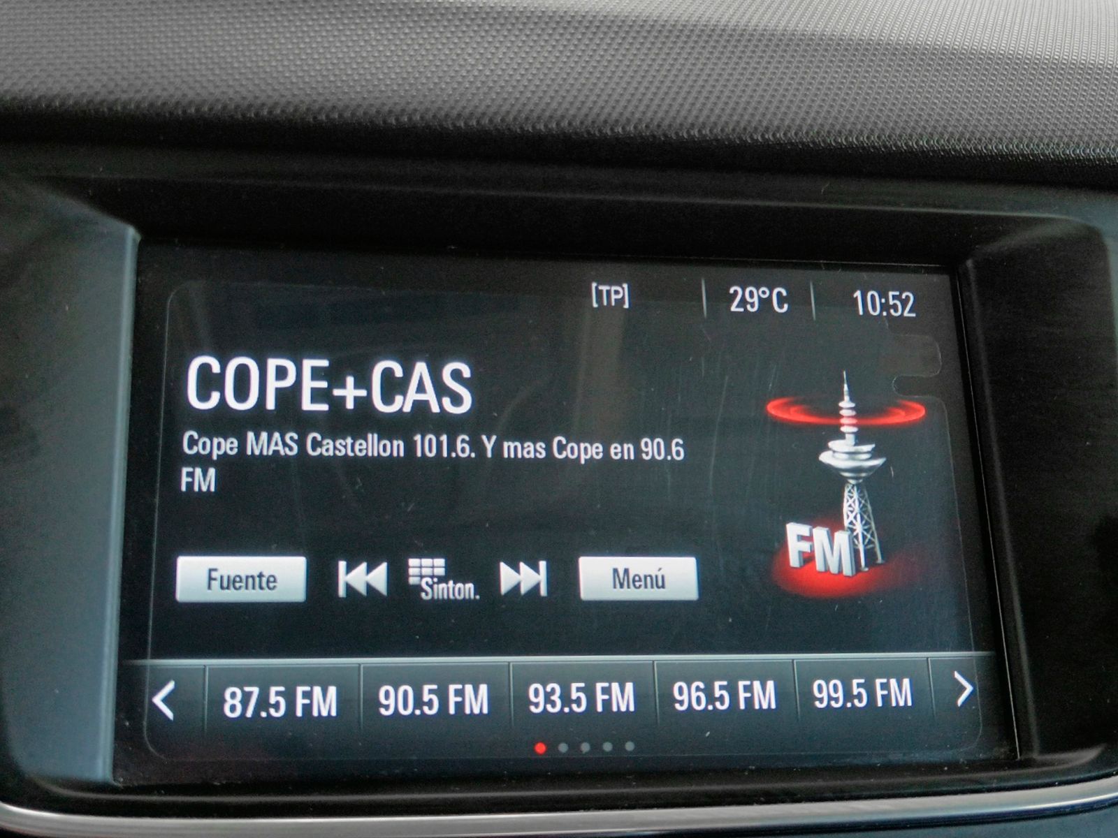 Opel Crossland 1.2 Design Line - foto 18