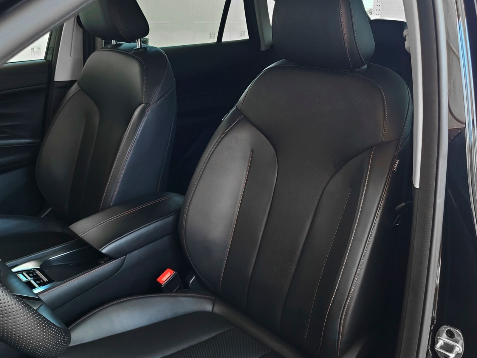 MG HS 1.5 T-GDi Luxury DCT - foto 24