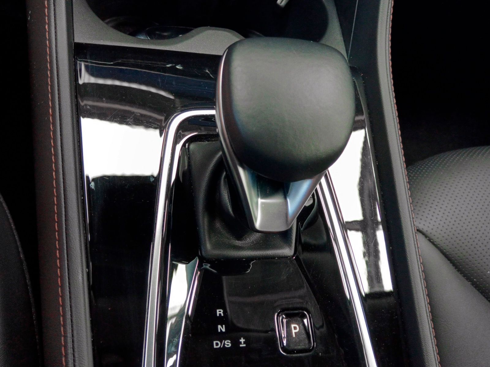 MG HS 1.5 T-GDi Luxury DCT - foto 16