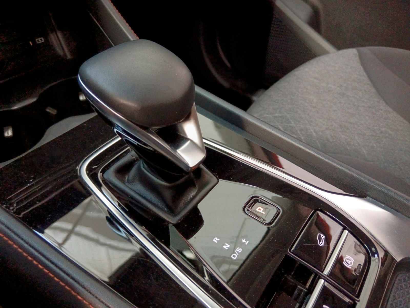 MG HS 1.5 T-GDi Comfort DCT - foto 15