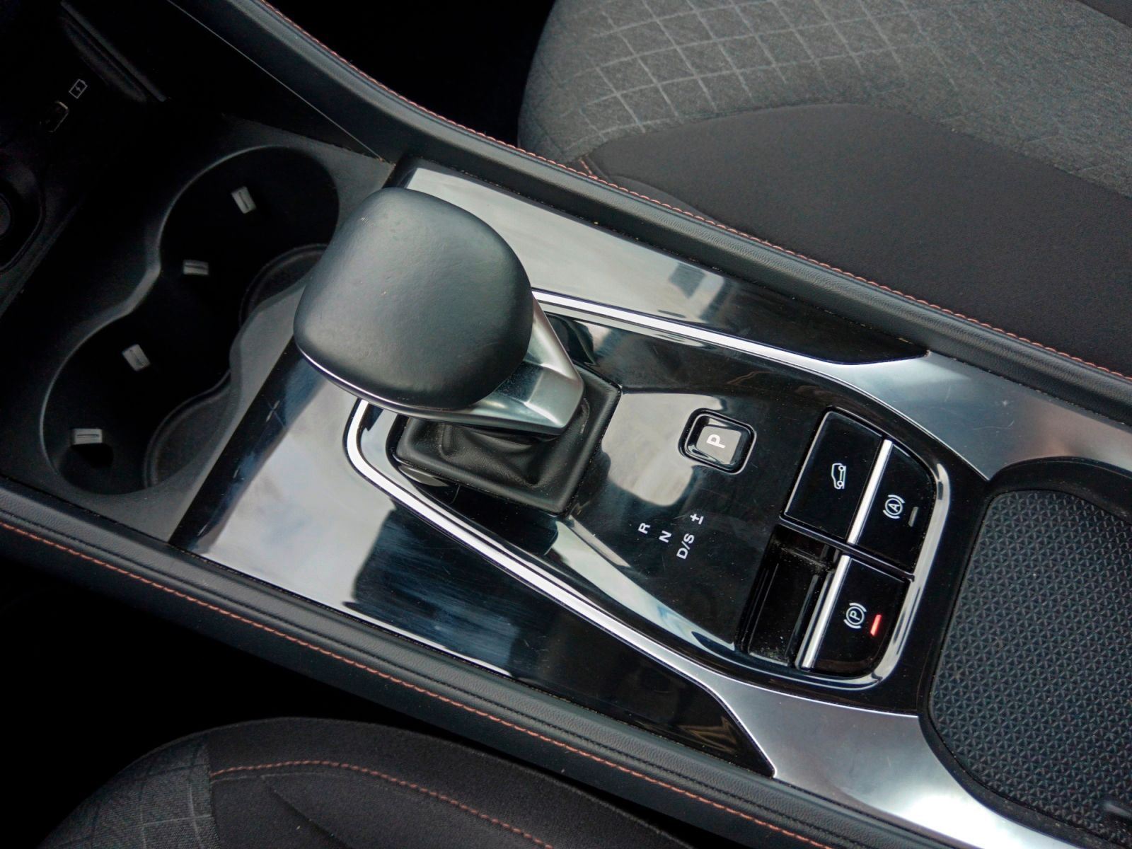 MG HS 1.5 T-GDi Comfort DCT - foto 15