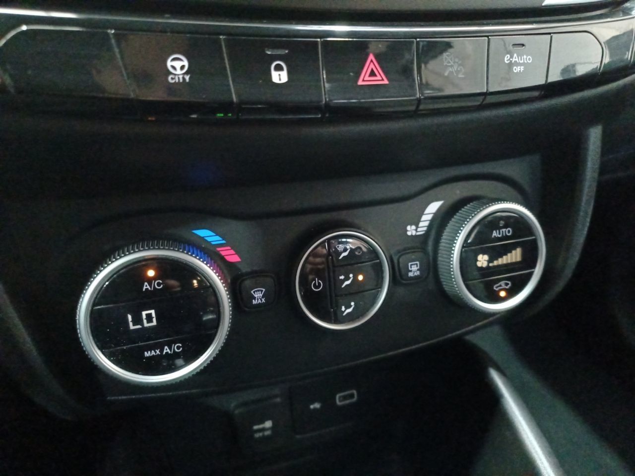 Fiat Tipo 1.5 Hybrid Cross DCT - foto 19