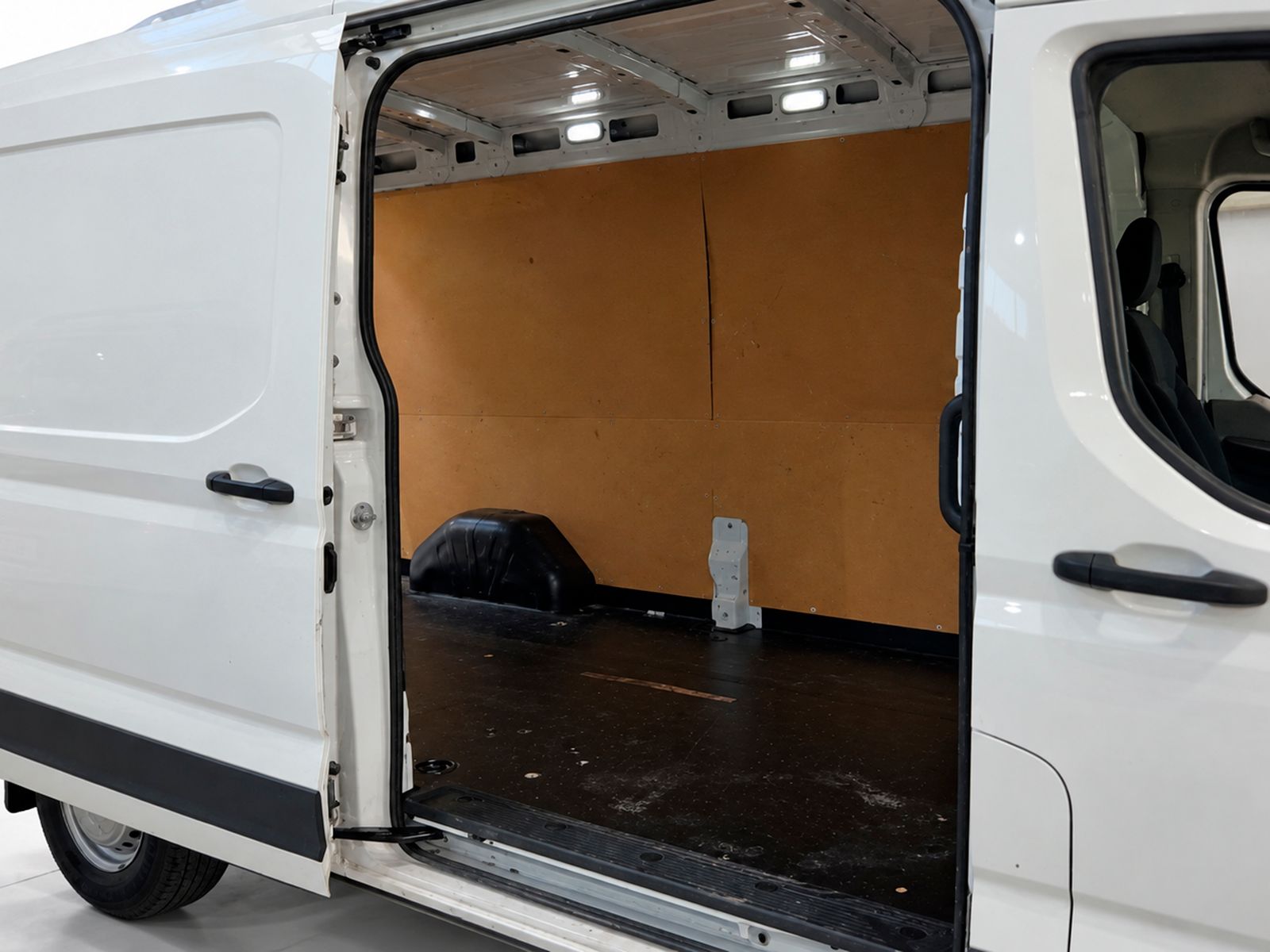 MAXUS Deliver 9 2.0D L3H2 Comfort RWD - foto 13