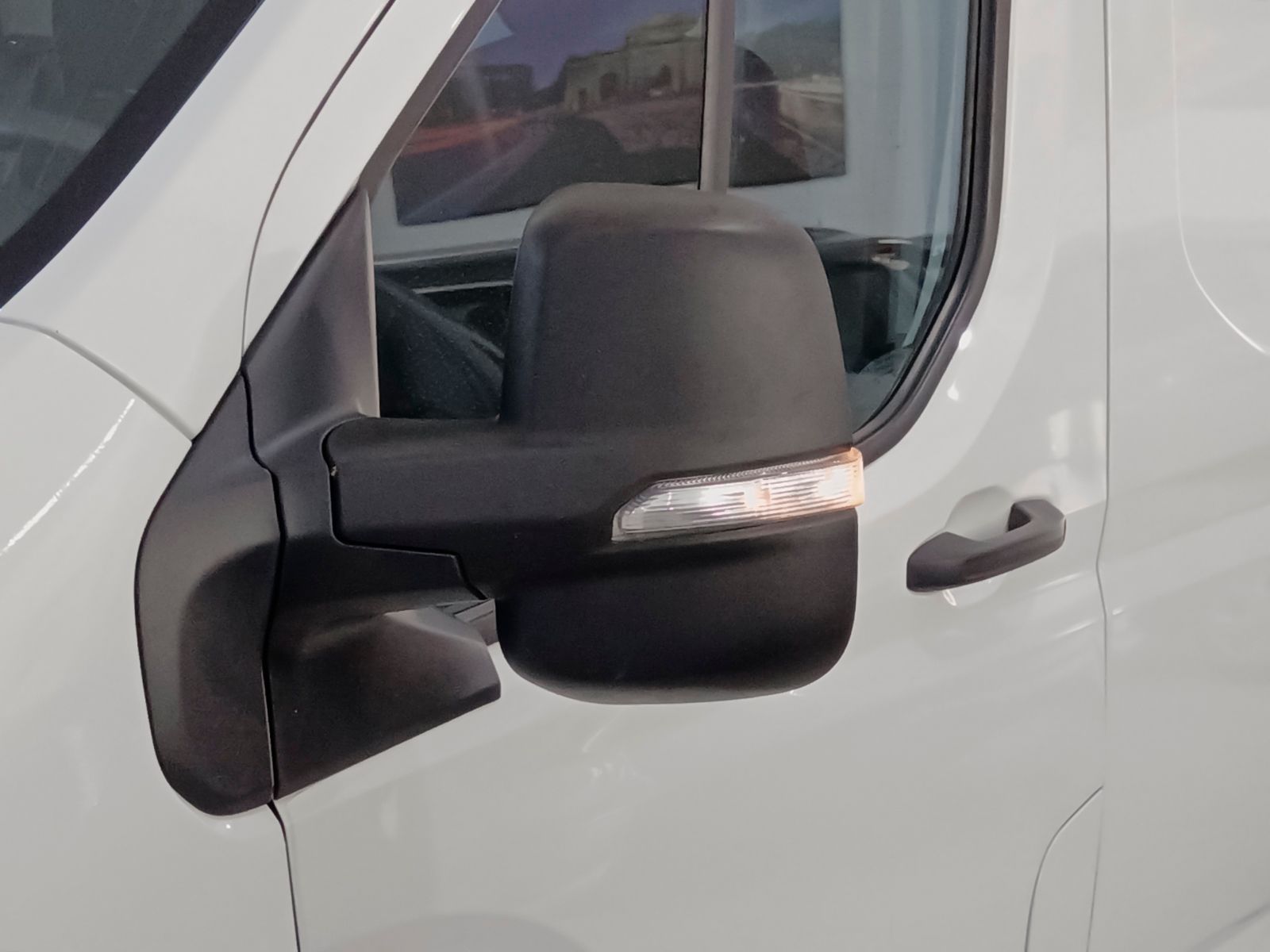 MAXUS Deliver 9 2.0D L3H2 Comfort RWD - foto 24