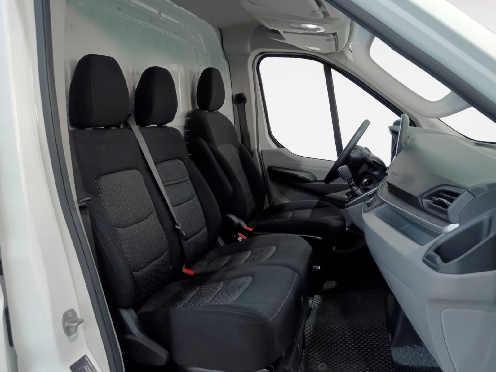MAXUS Deliver 9 2.0D L3H2 Comfort RWD - foto 12