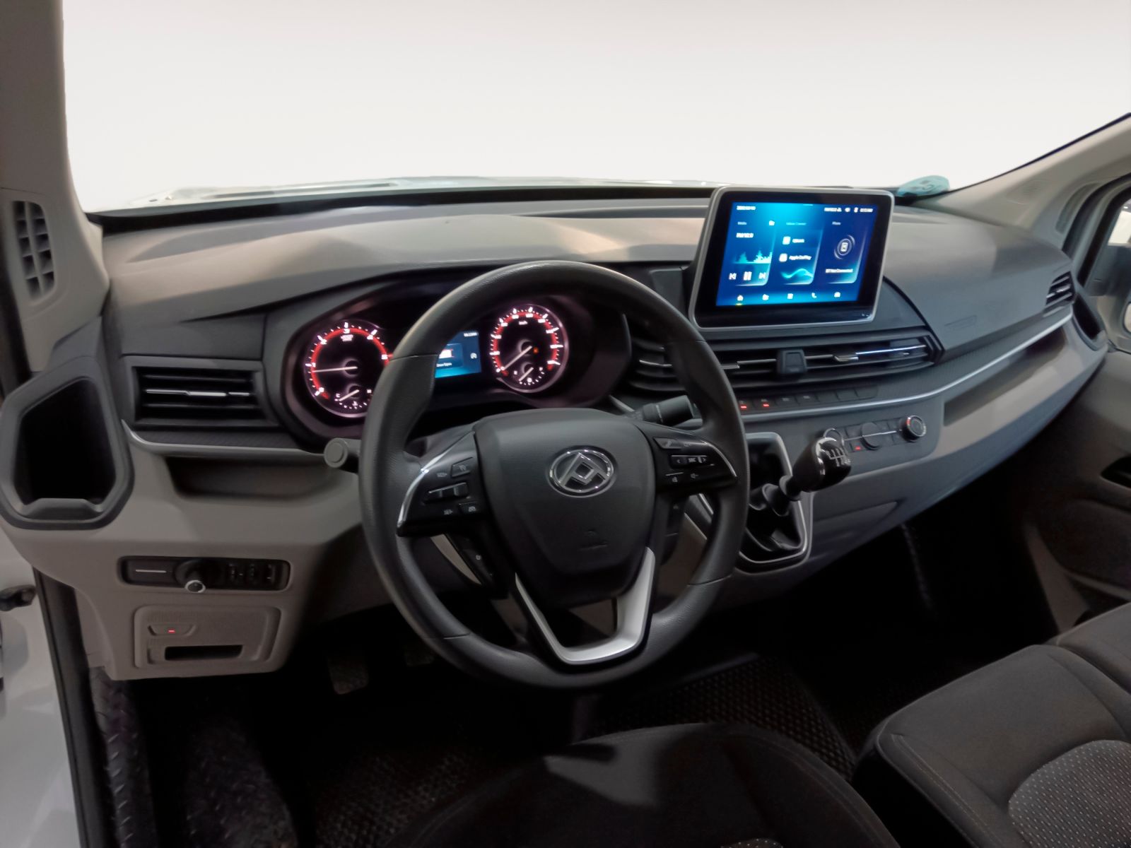 MAXUS Deliver 9 2.0D L3H2 Comfort RWD - foto 9