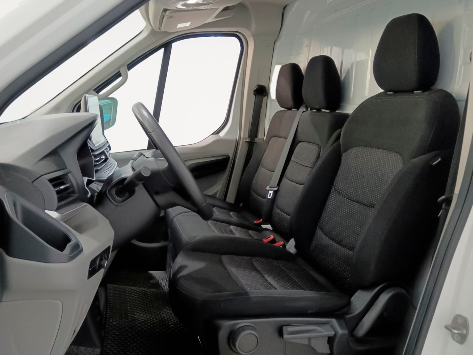 MAXUS Deliver 9 2.0D L3H2 Comfort RWD - foto 11