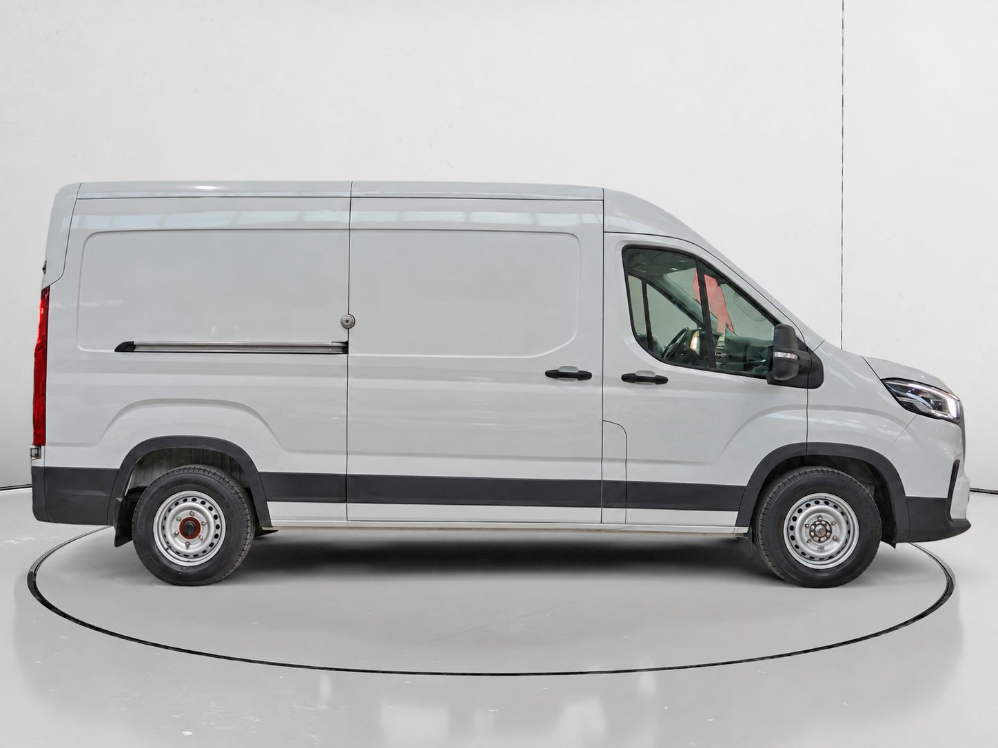 MAXUS Deliver 9 2.0D L3H2 Comfort RWD - foto 2