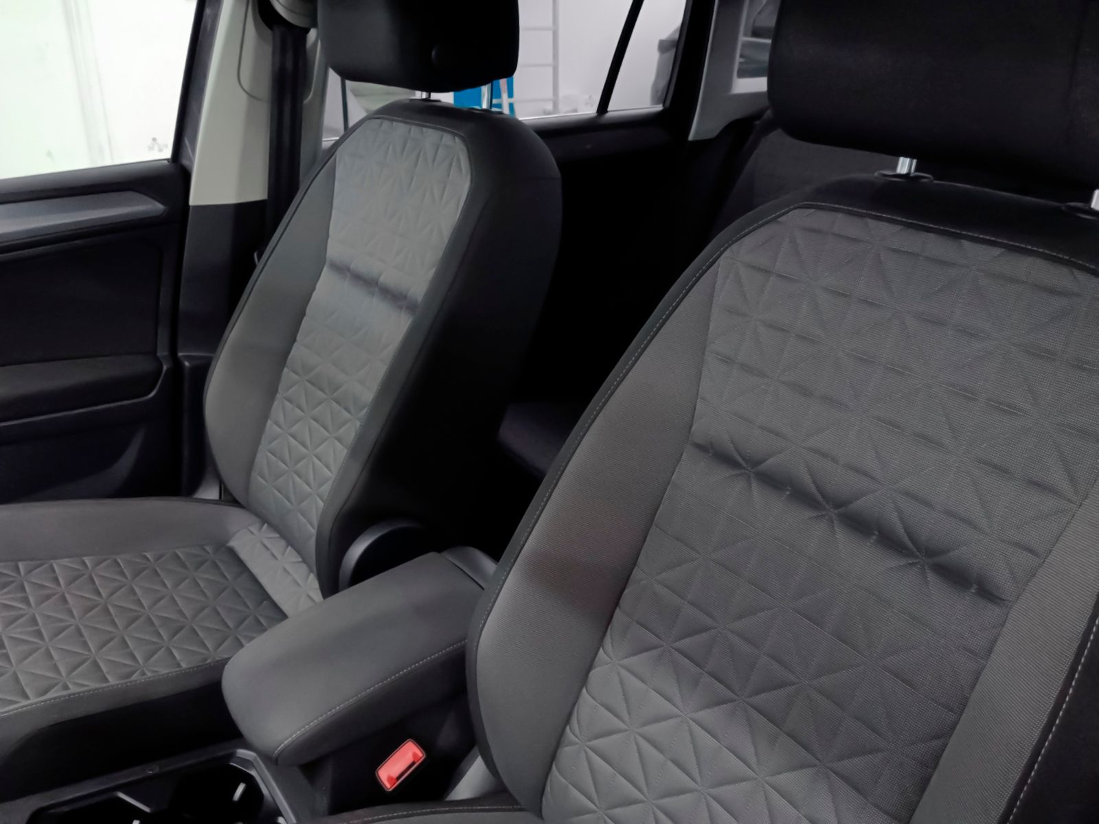 Volkswagen Tiguan Life 2.0 TDI DSG - foto 22