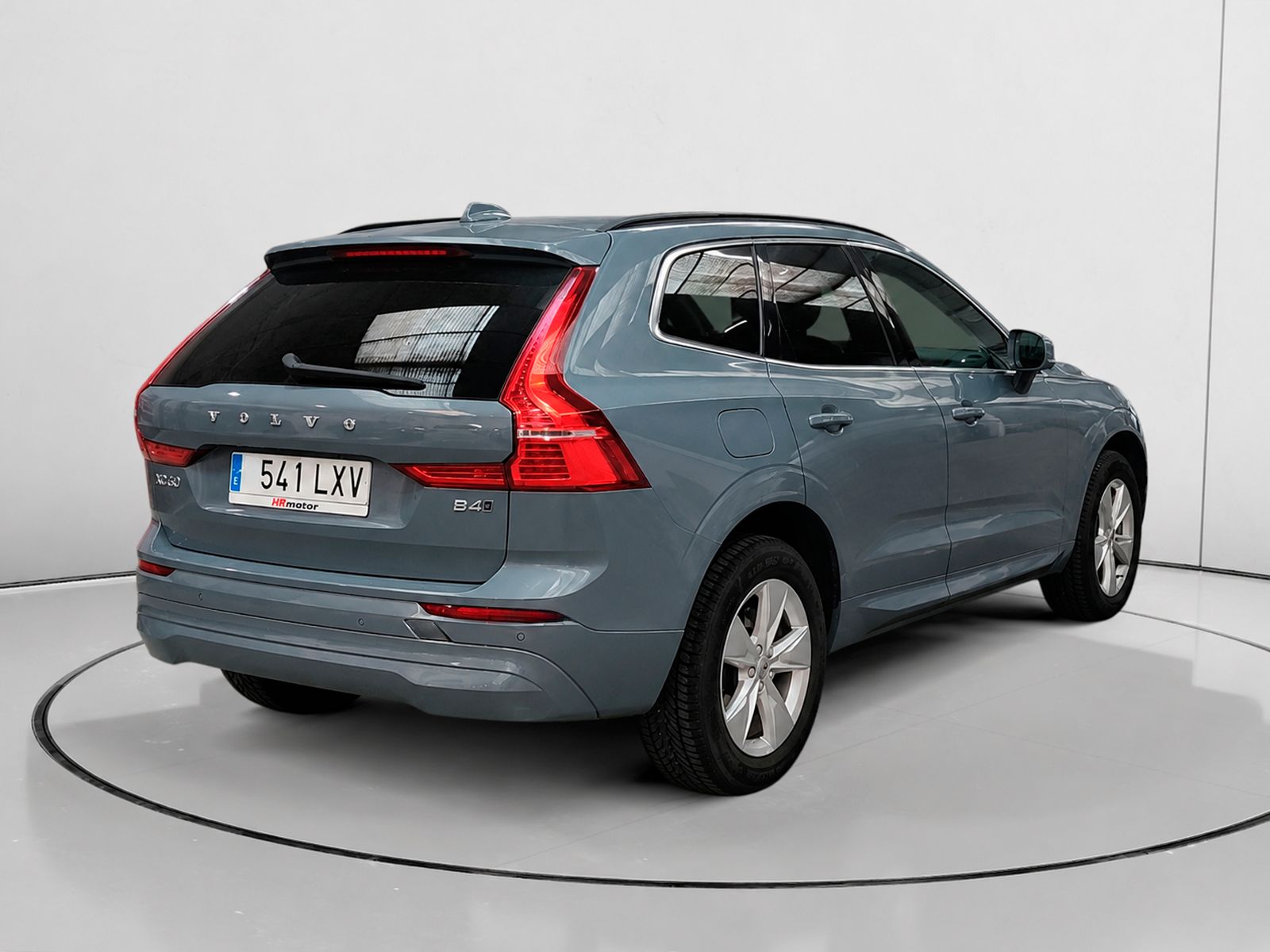 Volvo XC60 B4 D Momentum Pro AWD - foto 3