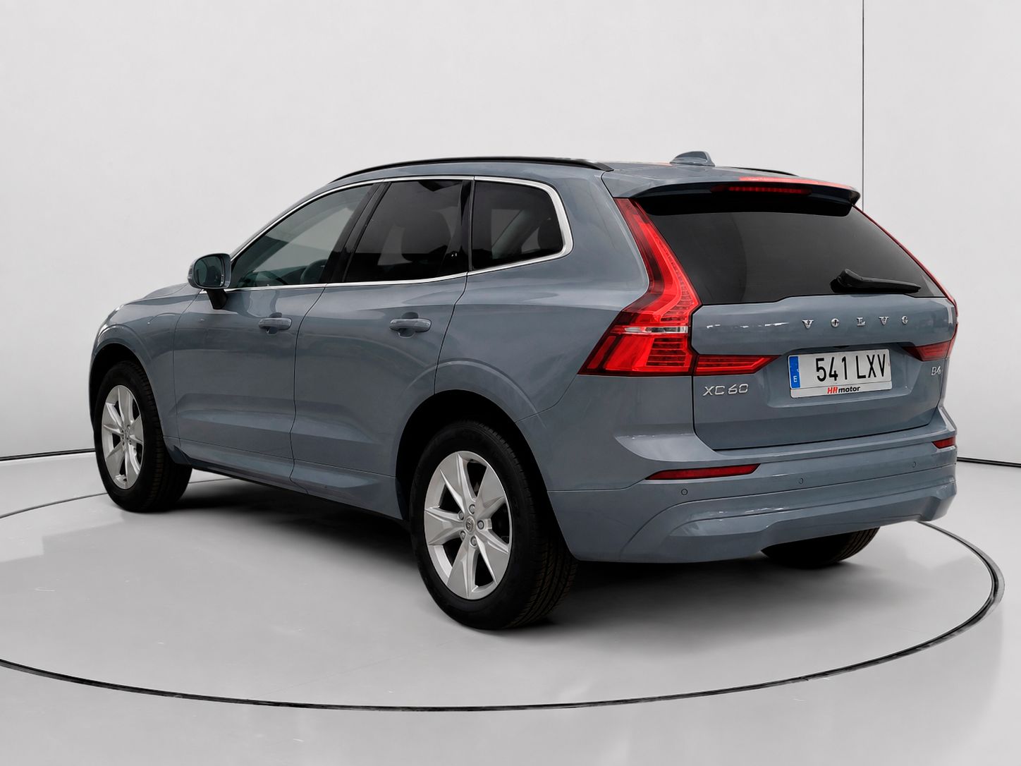 Volvo XC60 B4 D Momentum Pro AWD - foto 5