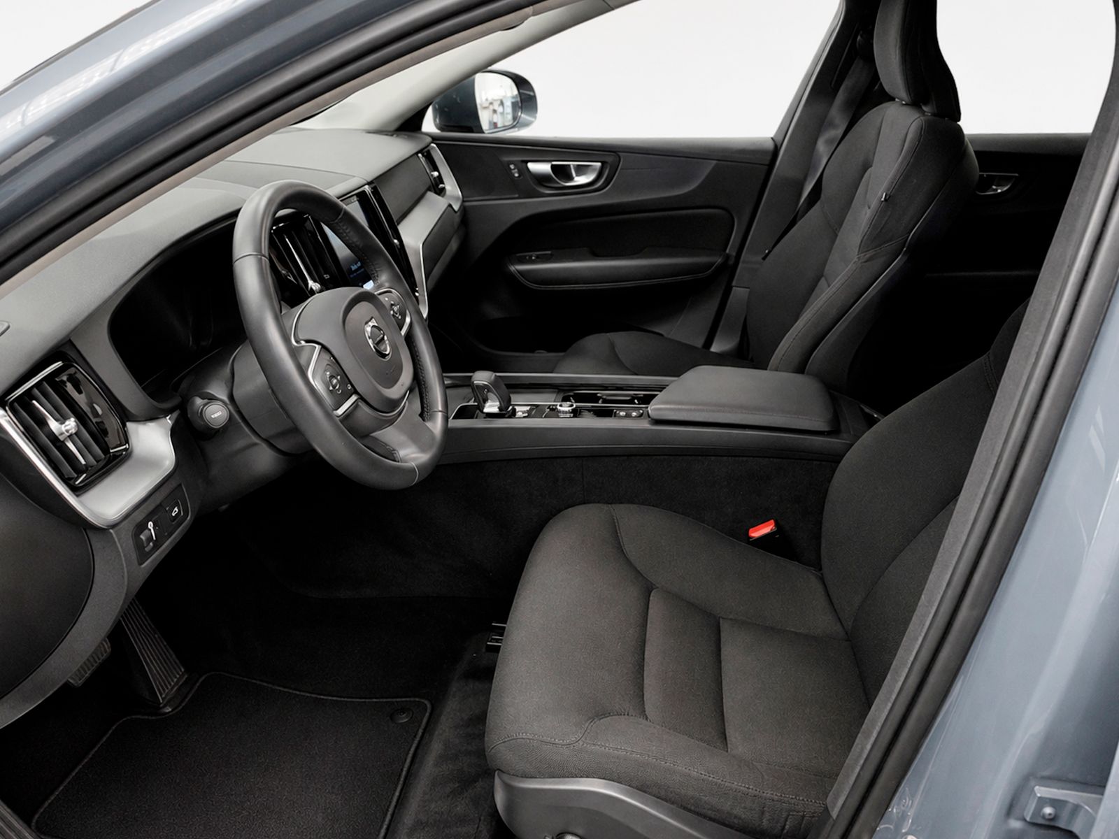 Volvo XC60 B4 D Momentum Pro AWD - foto 11