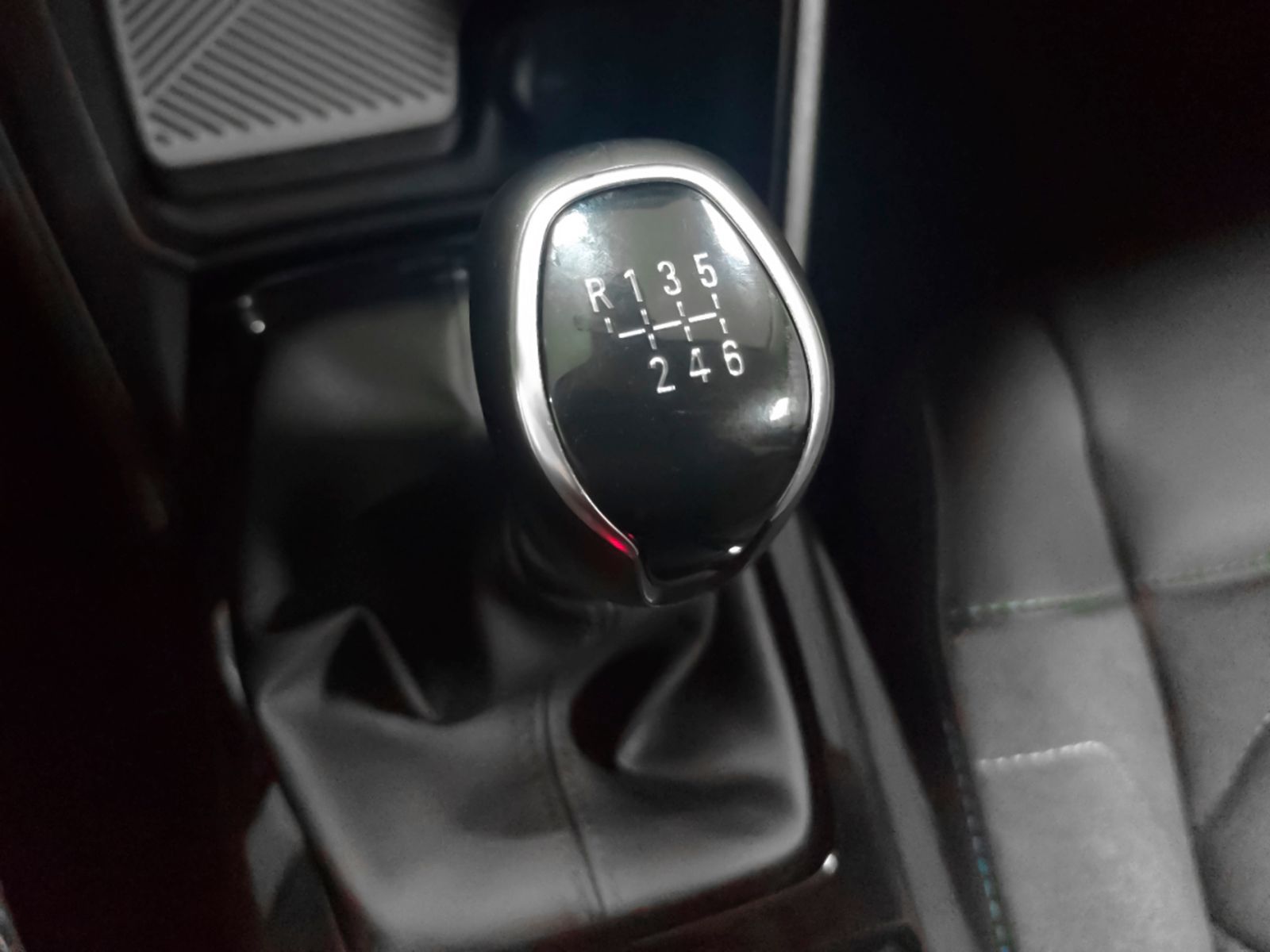 Citroën C4 PureTech 130 Plus EAT8 - foto 15