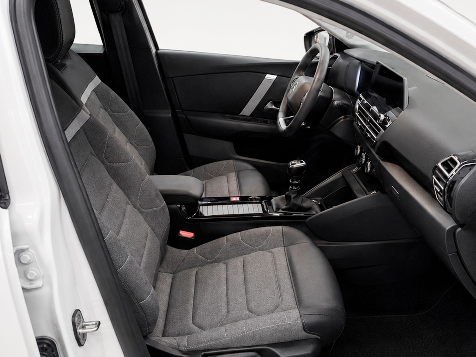 Citroën C4 PureTech 130 Plus EAT8 - foto 13