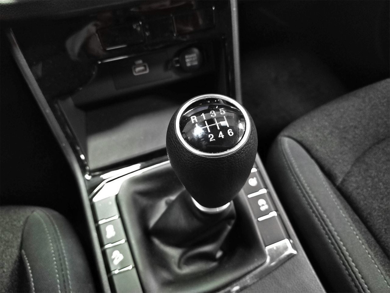 SsangYong Korando G15T Limited LP - foto 12