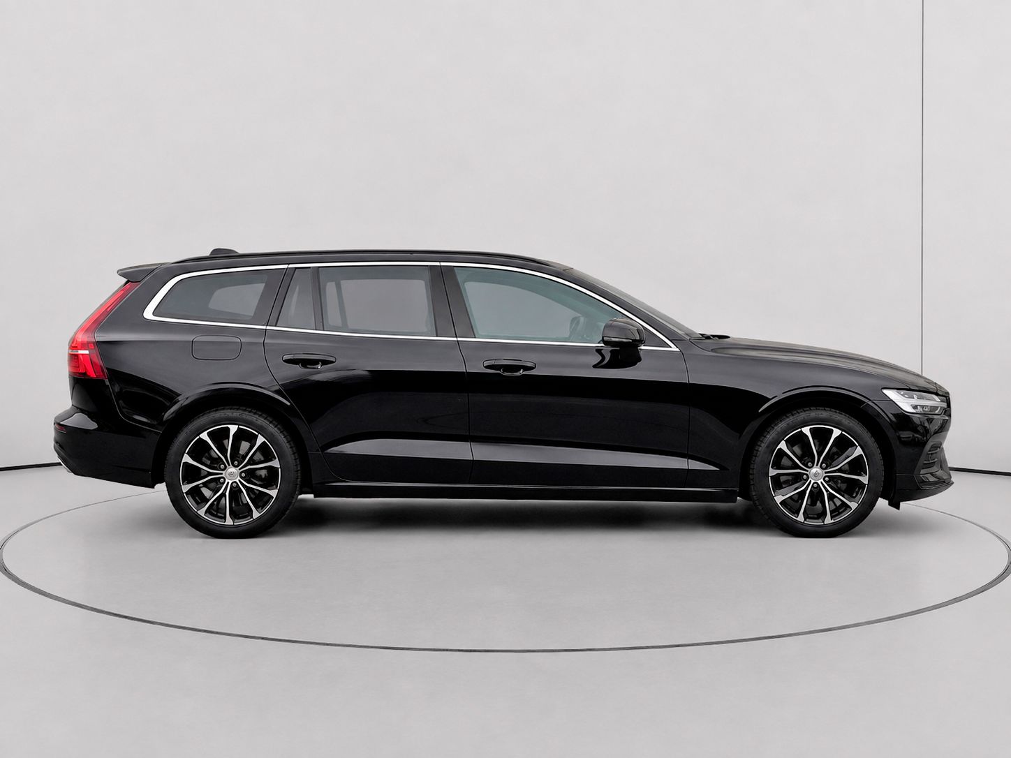 Volvo V60 B4 D Core - foto 2