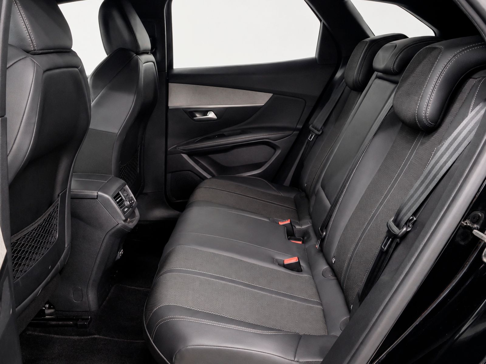 Peugeot 3008 BlueHDi 130 GT EAT8 - foto 11