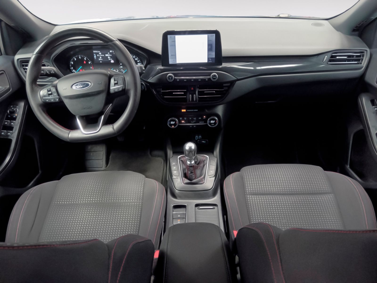 Ford Focus 1.0 EcoBoost MHEV ST-Line - foto 9