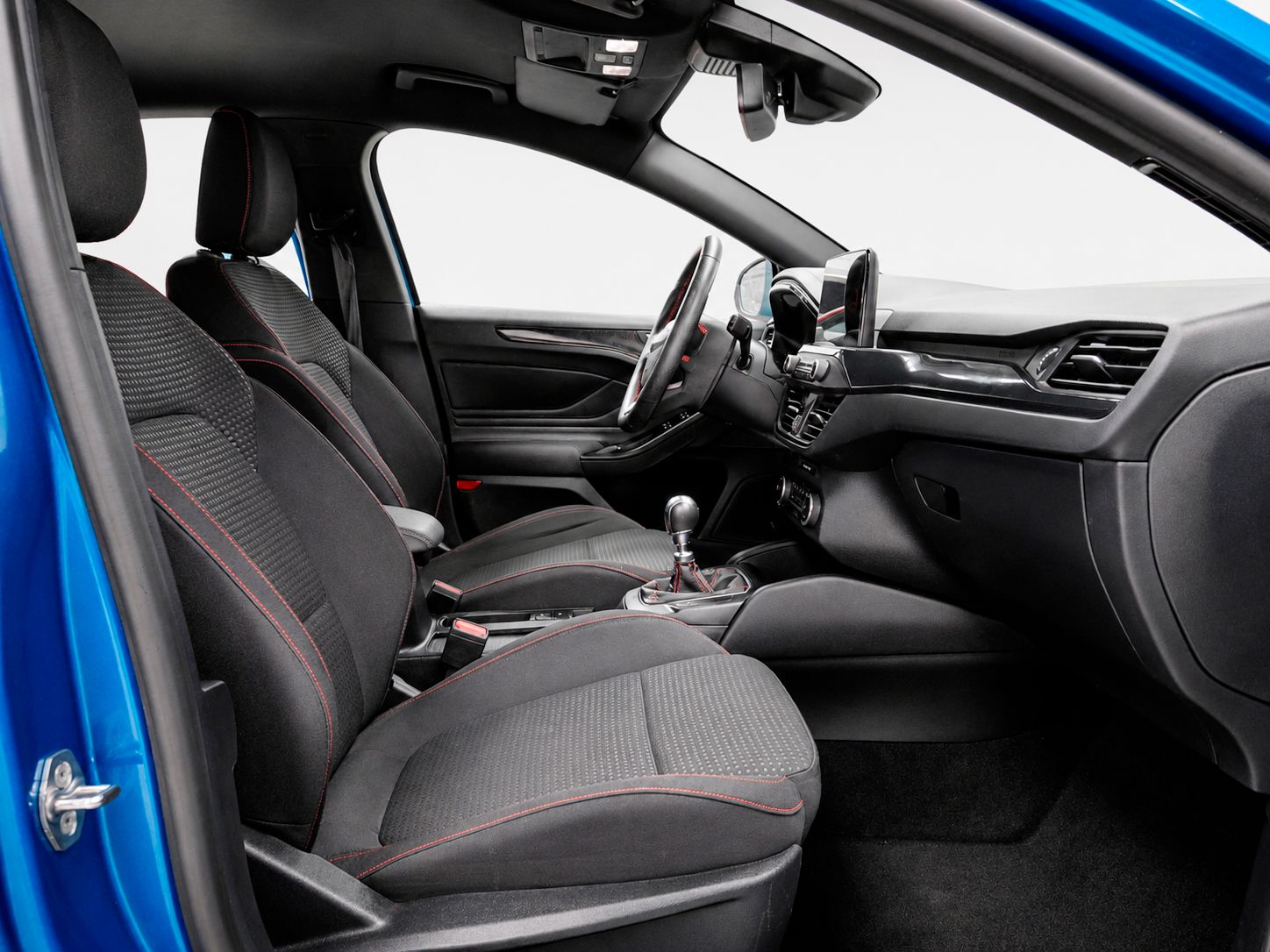 Ford Focus 1.0 EcoBoost MHEV ST-Line - foto 13