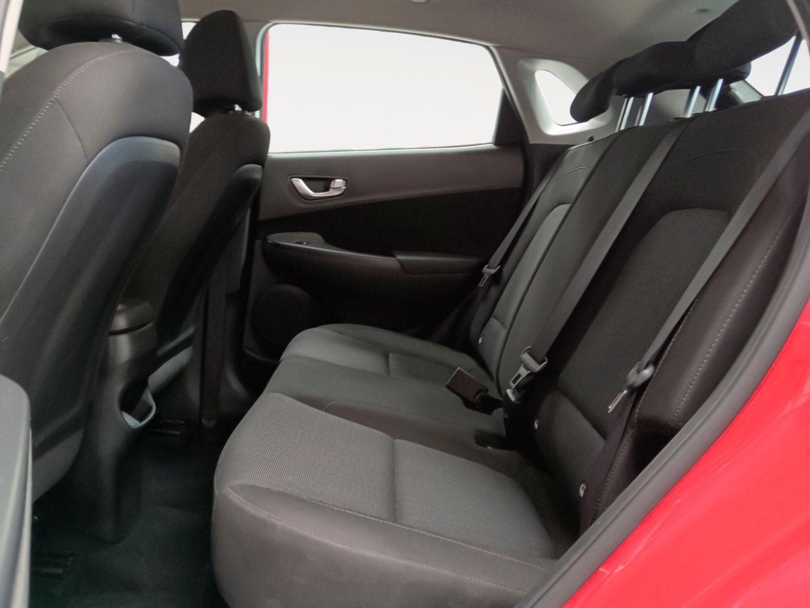 Hyundai Kona 1.6 GDI HEV Maxx DCT - foto 12
