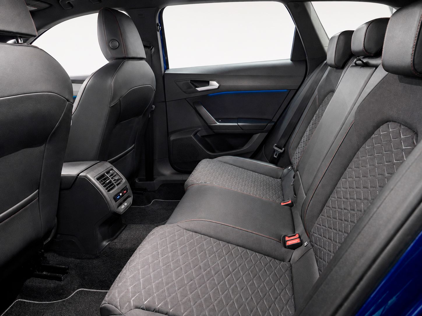 SEAT León 1.5 eTSI FR Go L DSG - foto 12