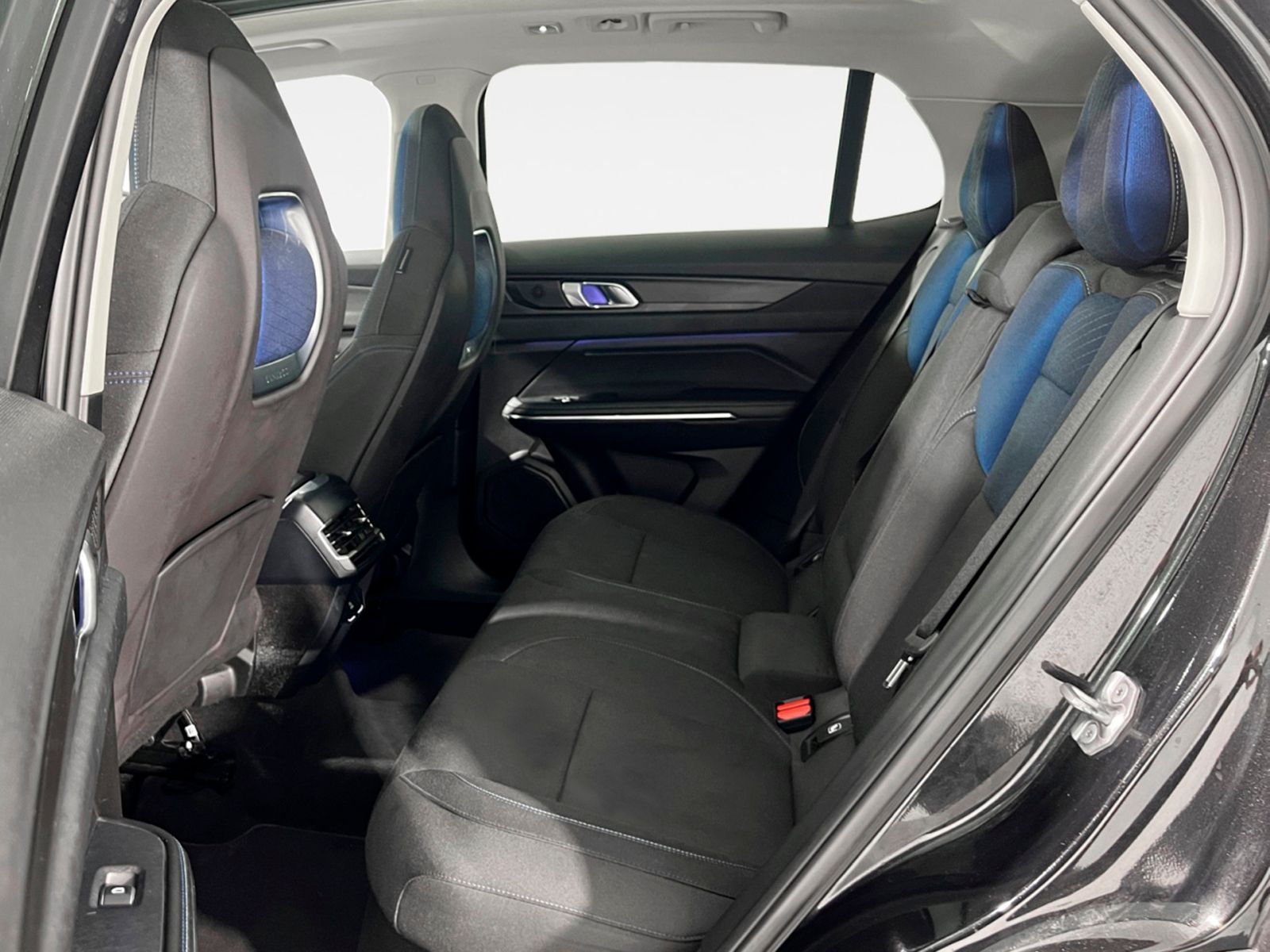 Lynk & Co 01 1.5 PHEV - foto 12