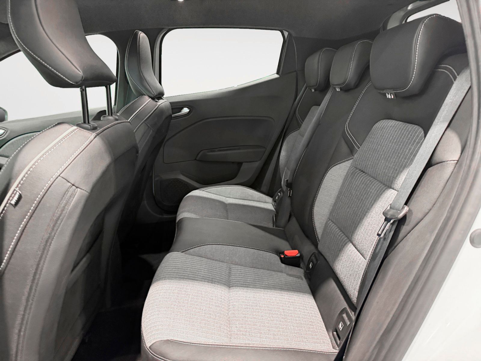 Renault Clio Techno TCe - foto 11