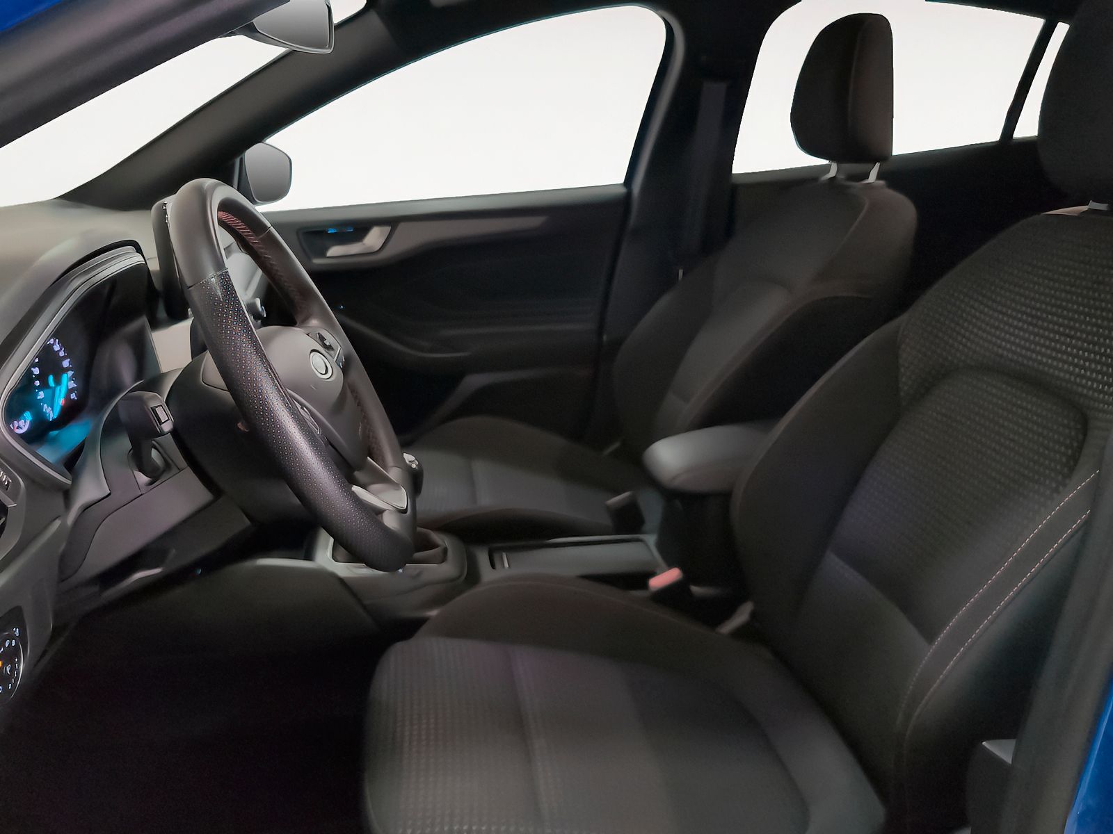 Ford Focus 1.0 EcoBoost MHEV ST-Line - foto 10