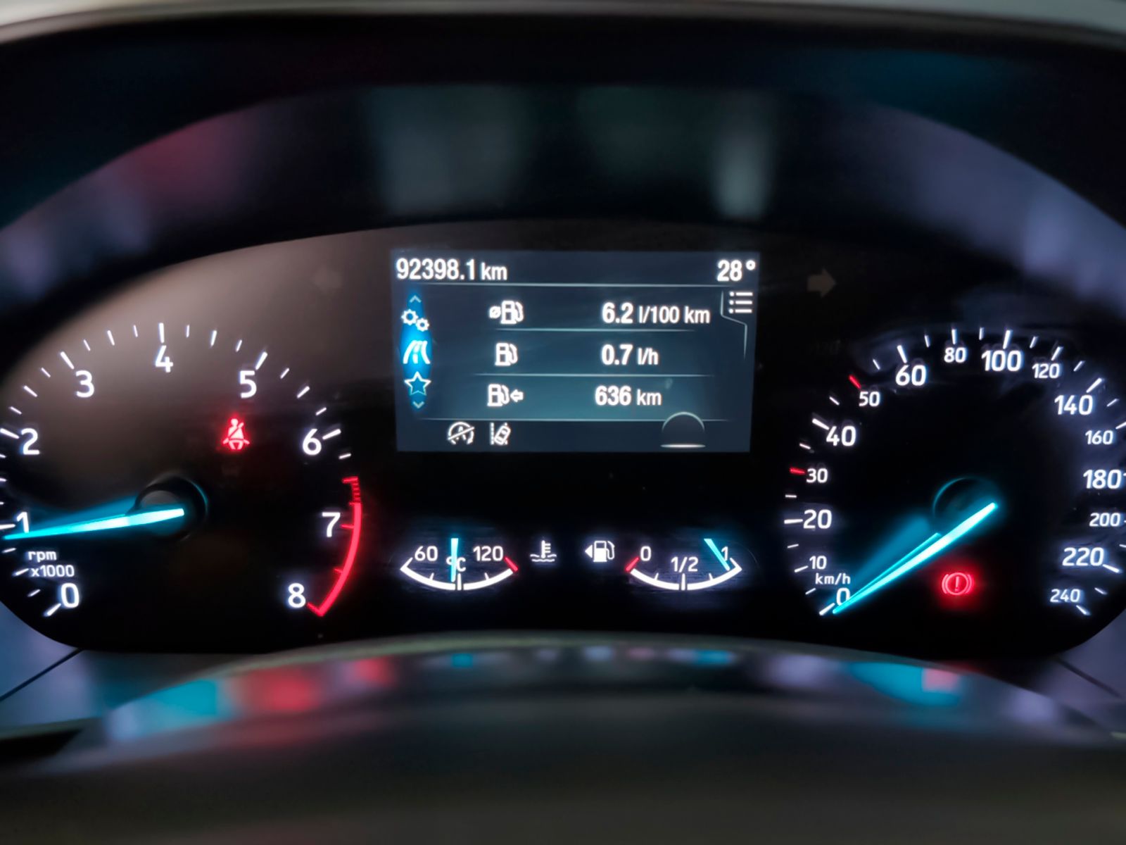 Ford Focus 1.0 EcoBoost MHEV ST-Line - foto 15