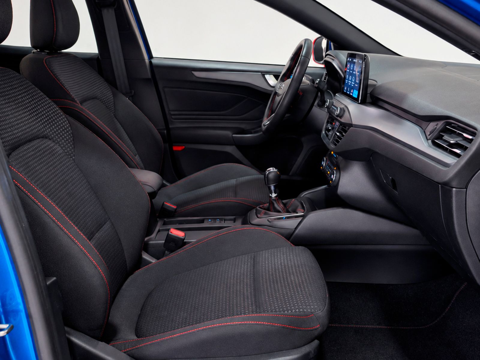 Ford Focus 1.0 EcoBoost MHEV ST-Line - foto 12