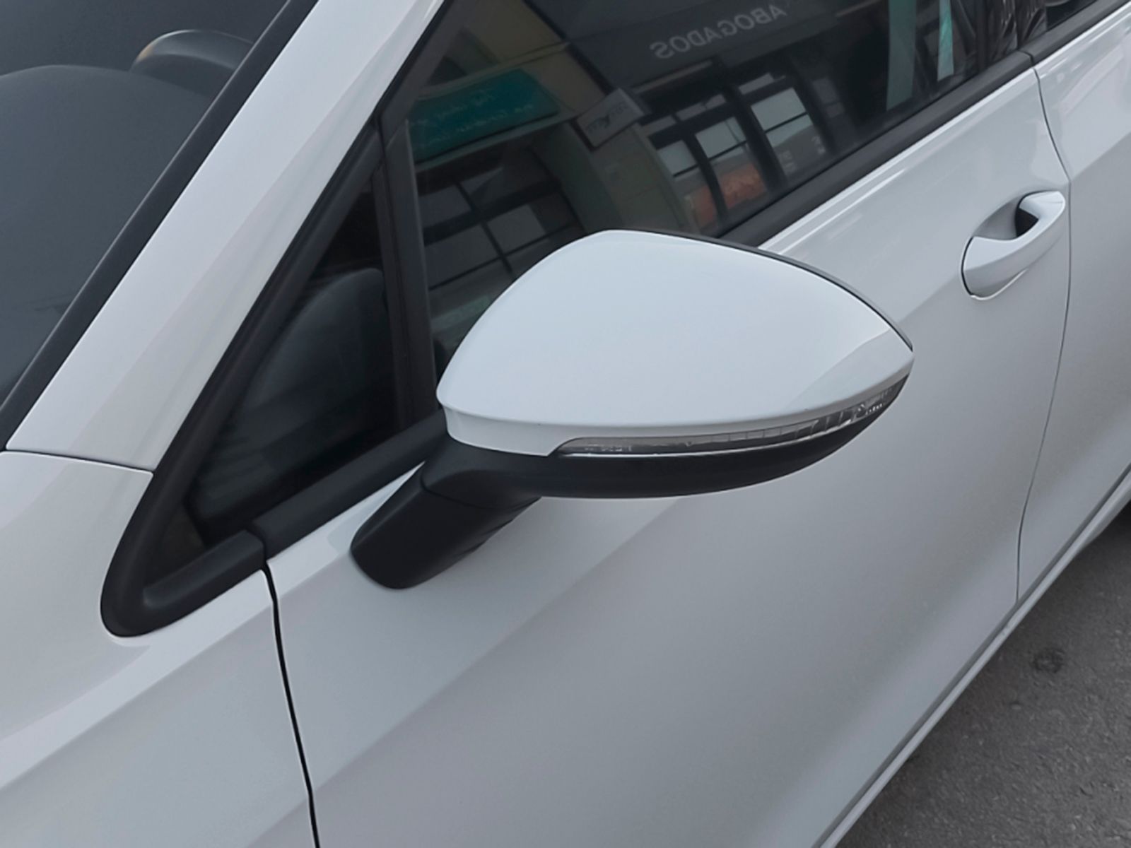 Volkswagen Golf Life 2.0 TDI DSG - foto 23