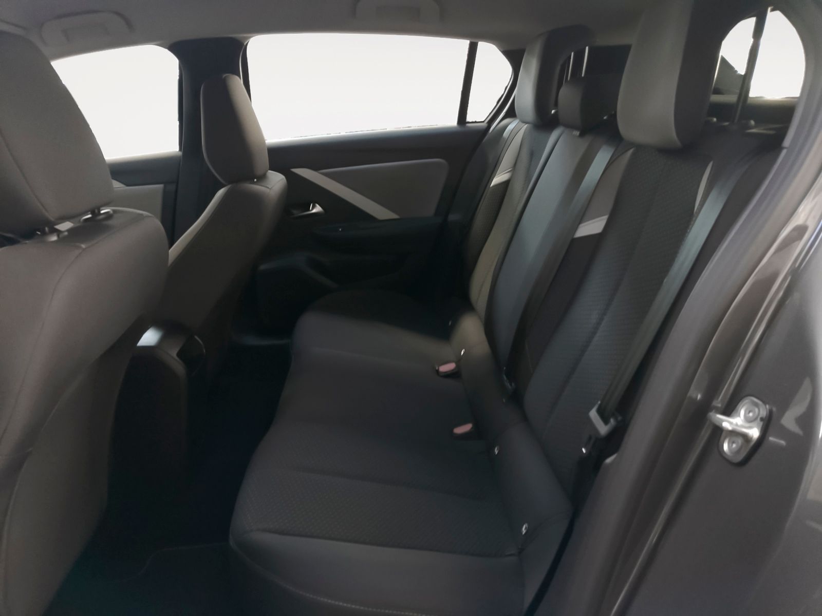 Opel Astra 1.2 Turbo XHT Edition - foto 12