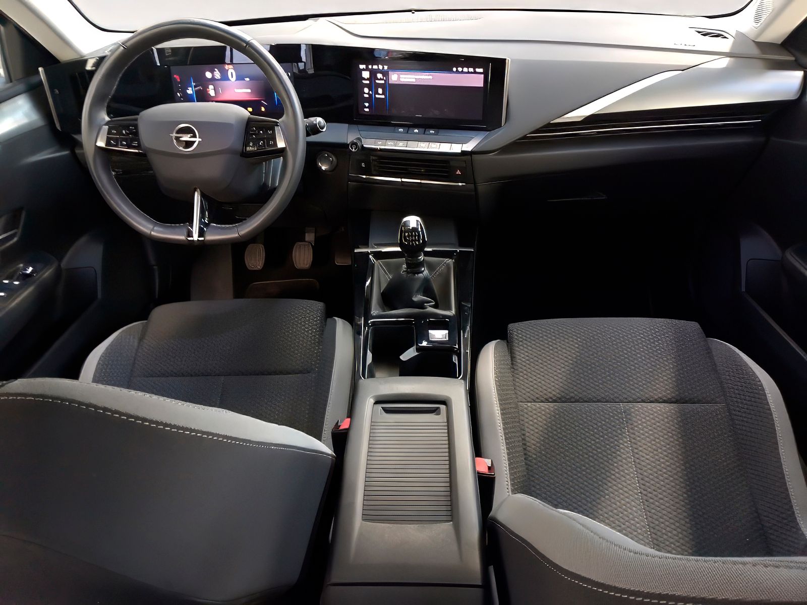 Opel Astra 1.2 Turbo XHT Edition - foto 9