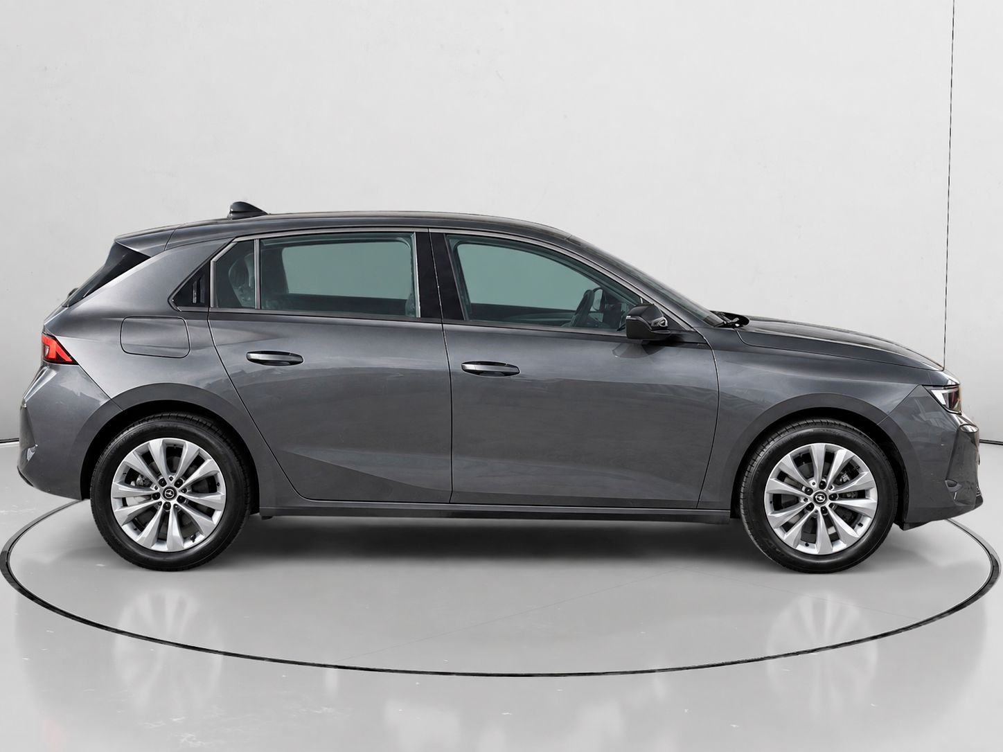 Opel Astra 1.2 Turbo XHT Edition - foto 2