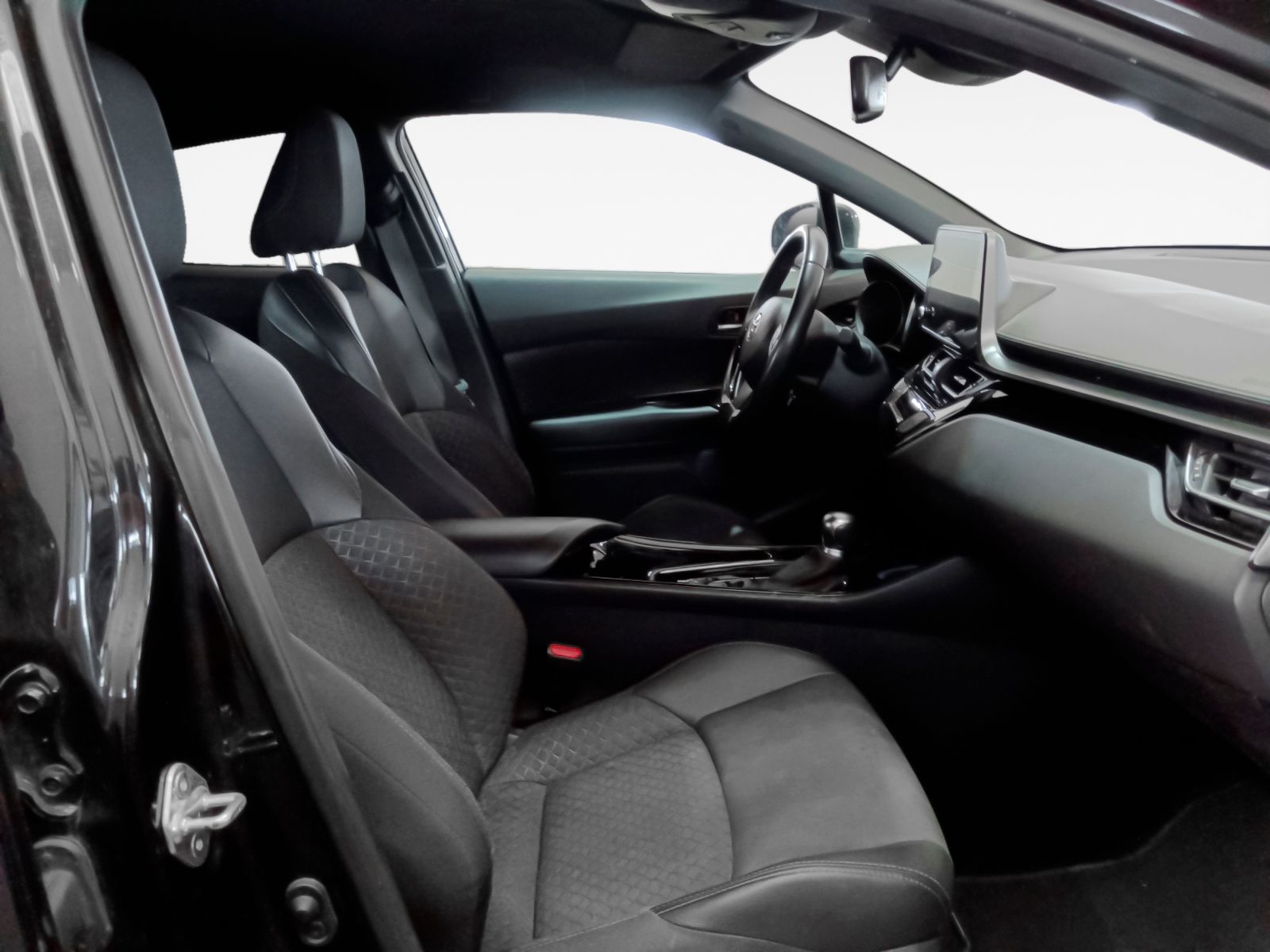 Toyota C-HR 1.8 125H Advance - foto 13