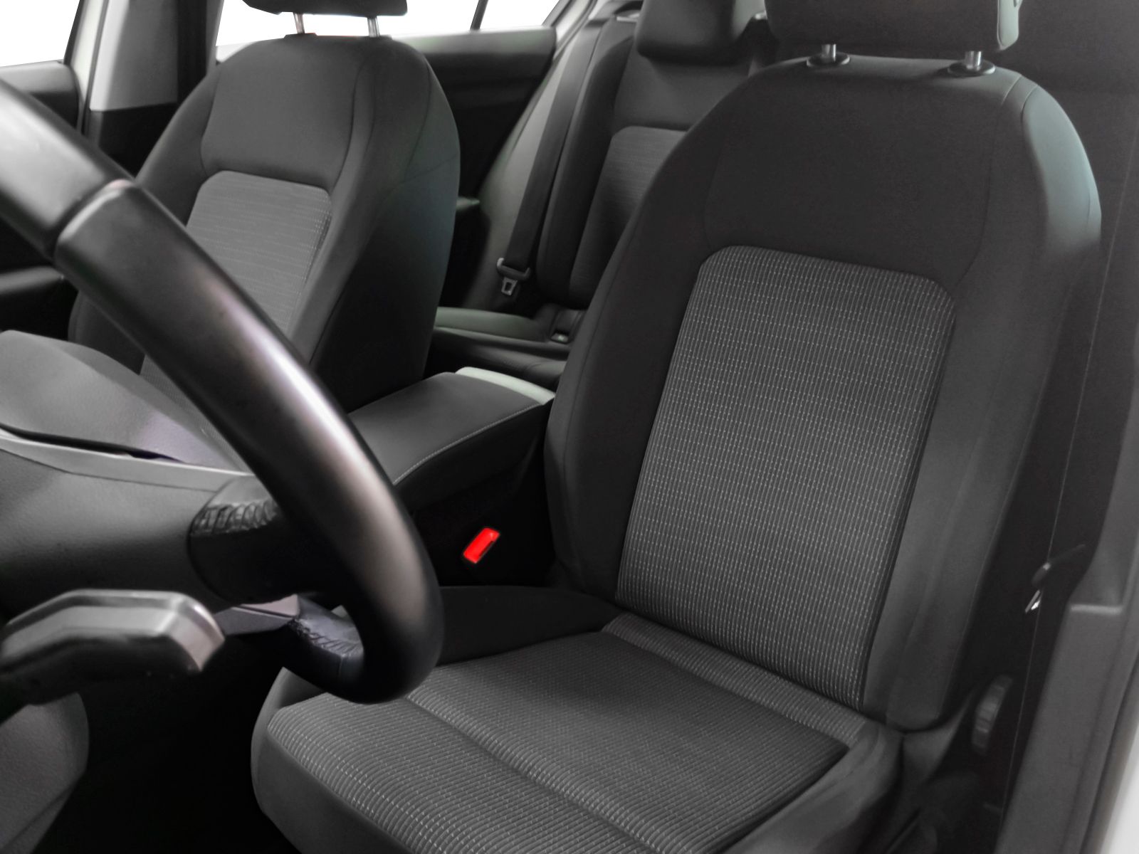 Volkswagen Golf 2.0 TDI - foto 21