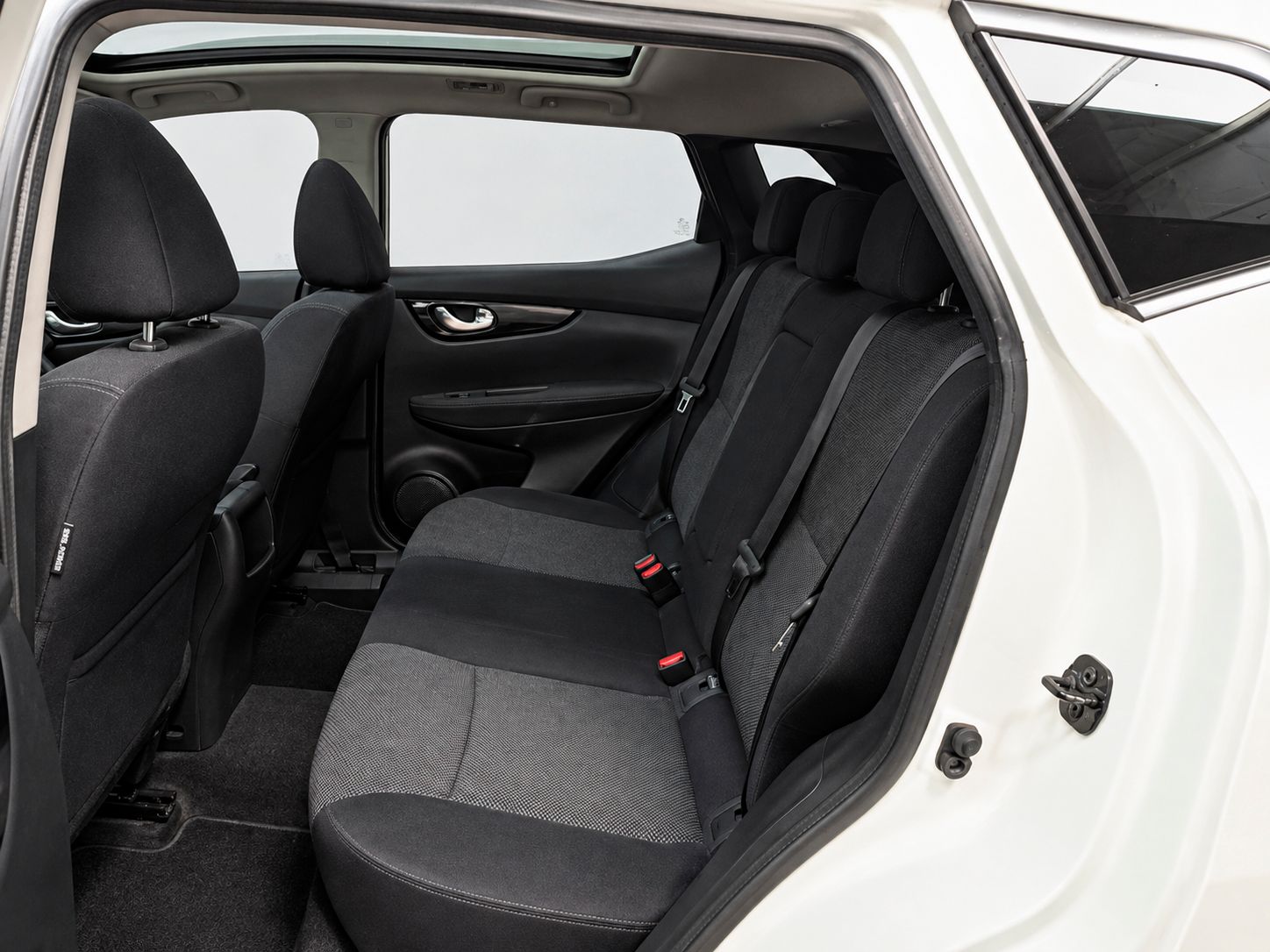 Nissan Qashqai dCi 110 Visia 4x2 - foto 12
