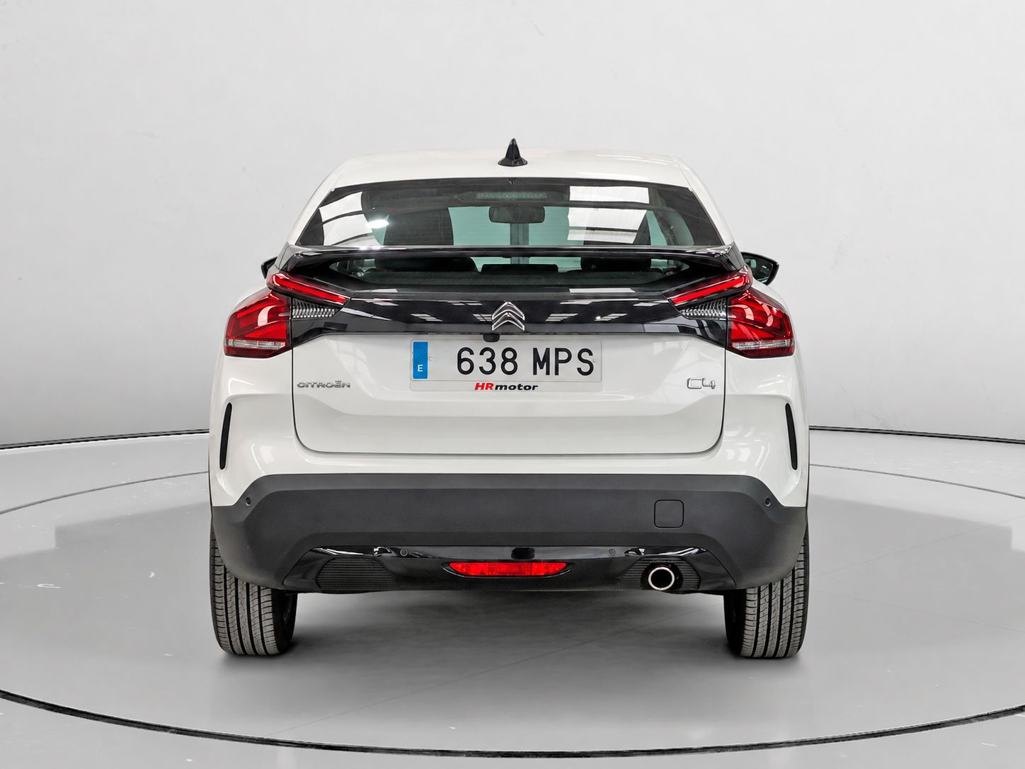 Citroën C4 BlueHDi 130 Plus EAT8 - foto 4