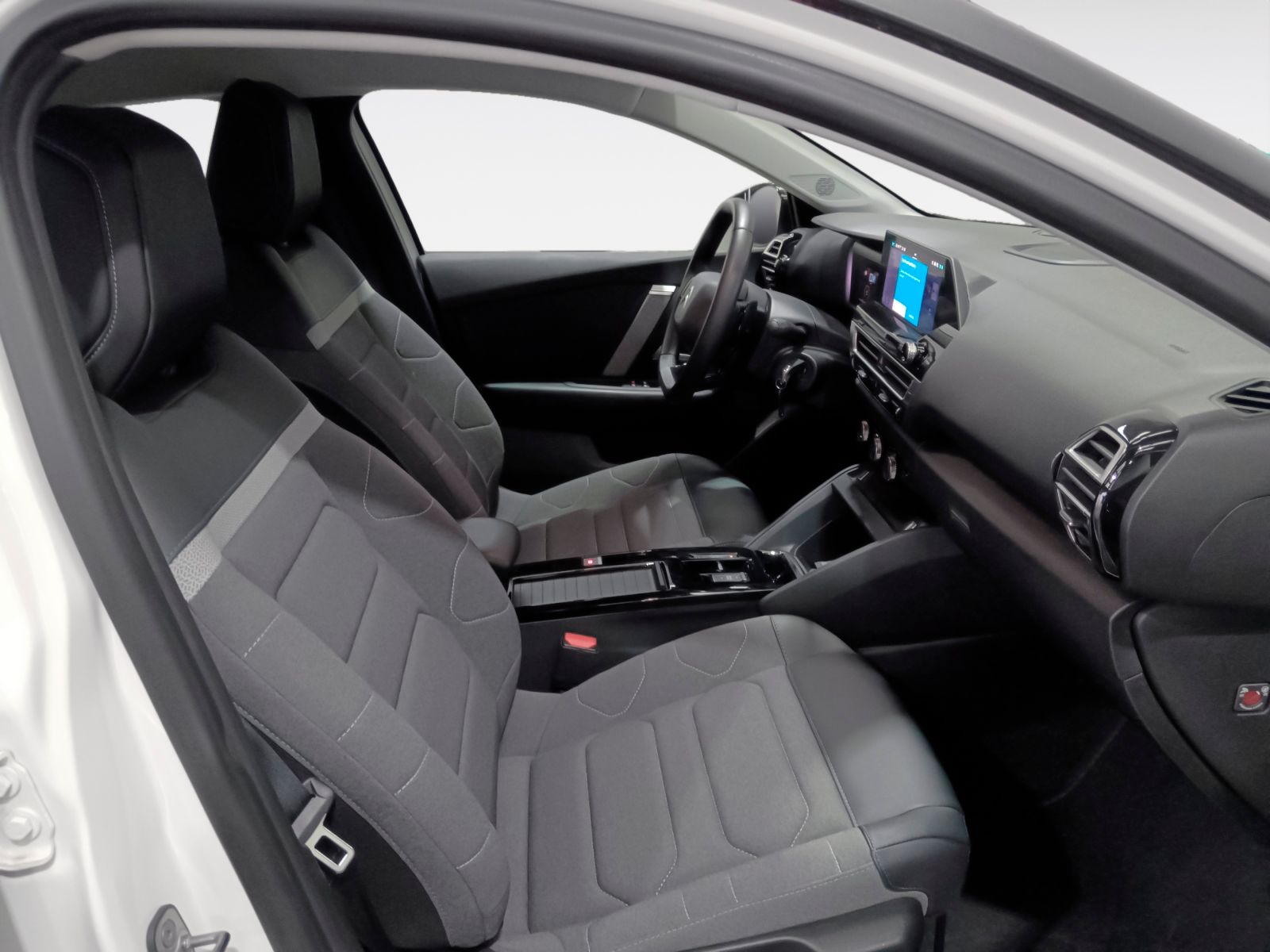 Citroën C4 BlueHDi 130 Plus EAT8 - foto 13