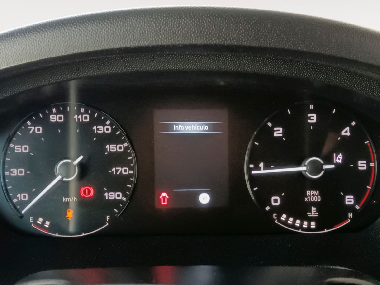 Citroën Jumper Furgon BlueHDi 140 35 L2H2 - foto 16