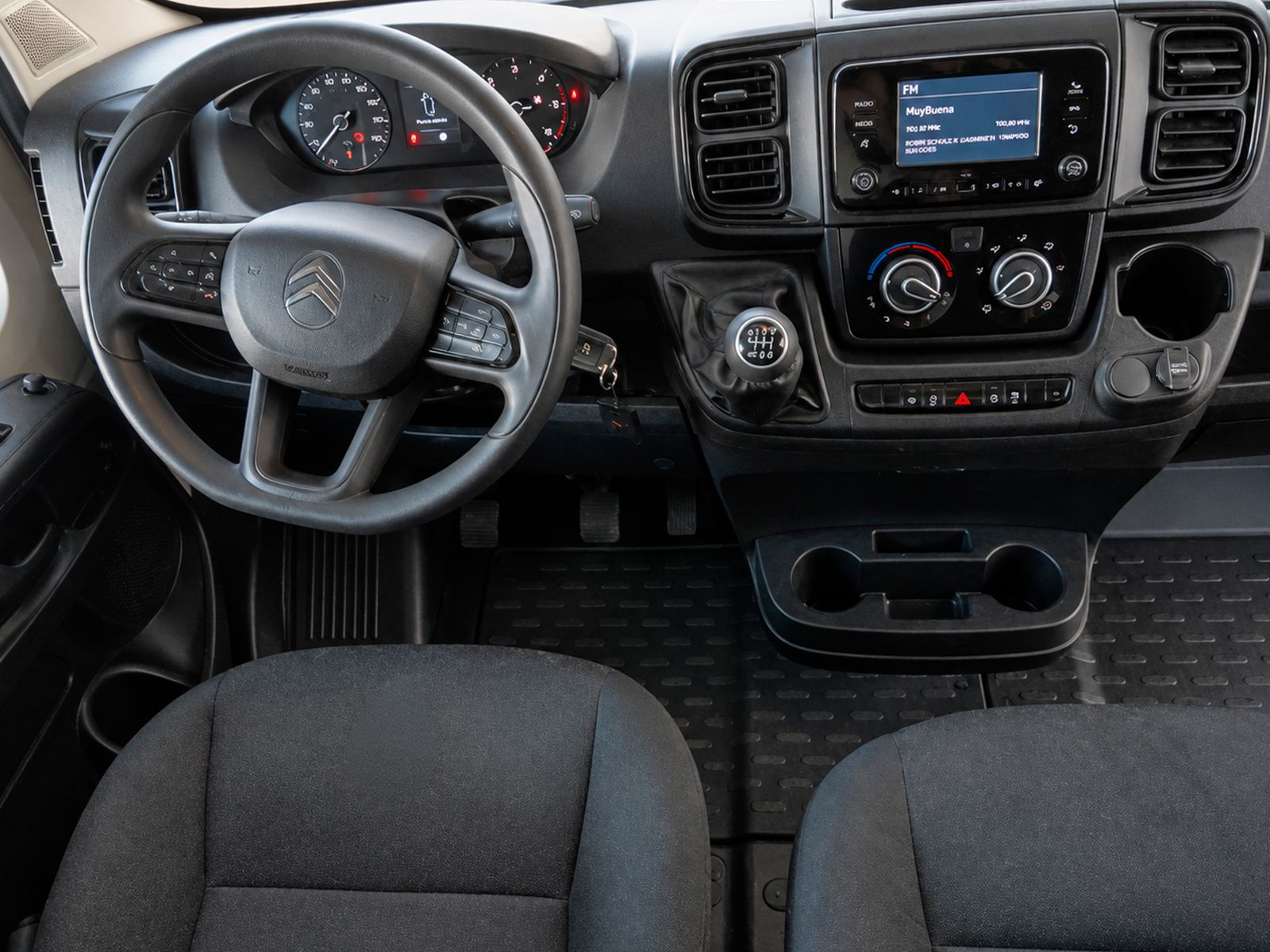 Citroën Jumper Furgon BlueHDi 140 35 L2H2 - foto 9