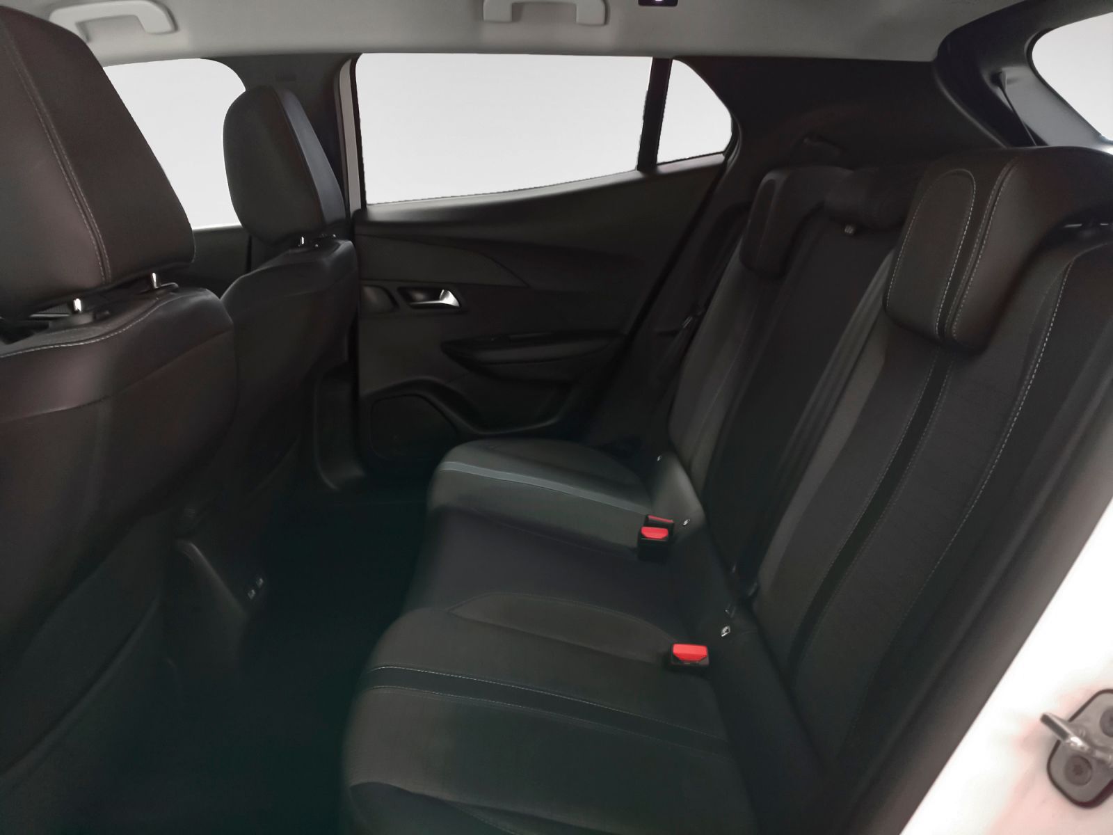 Peugeot 2008 BlueHDi 110 Allure - foto 12