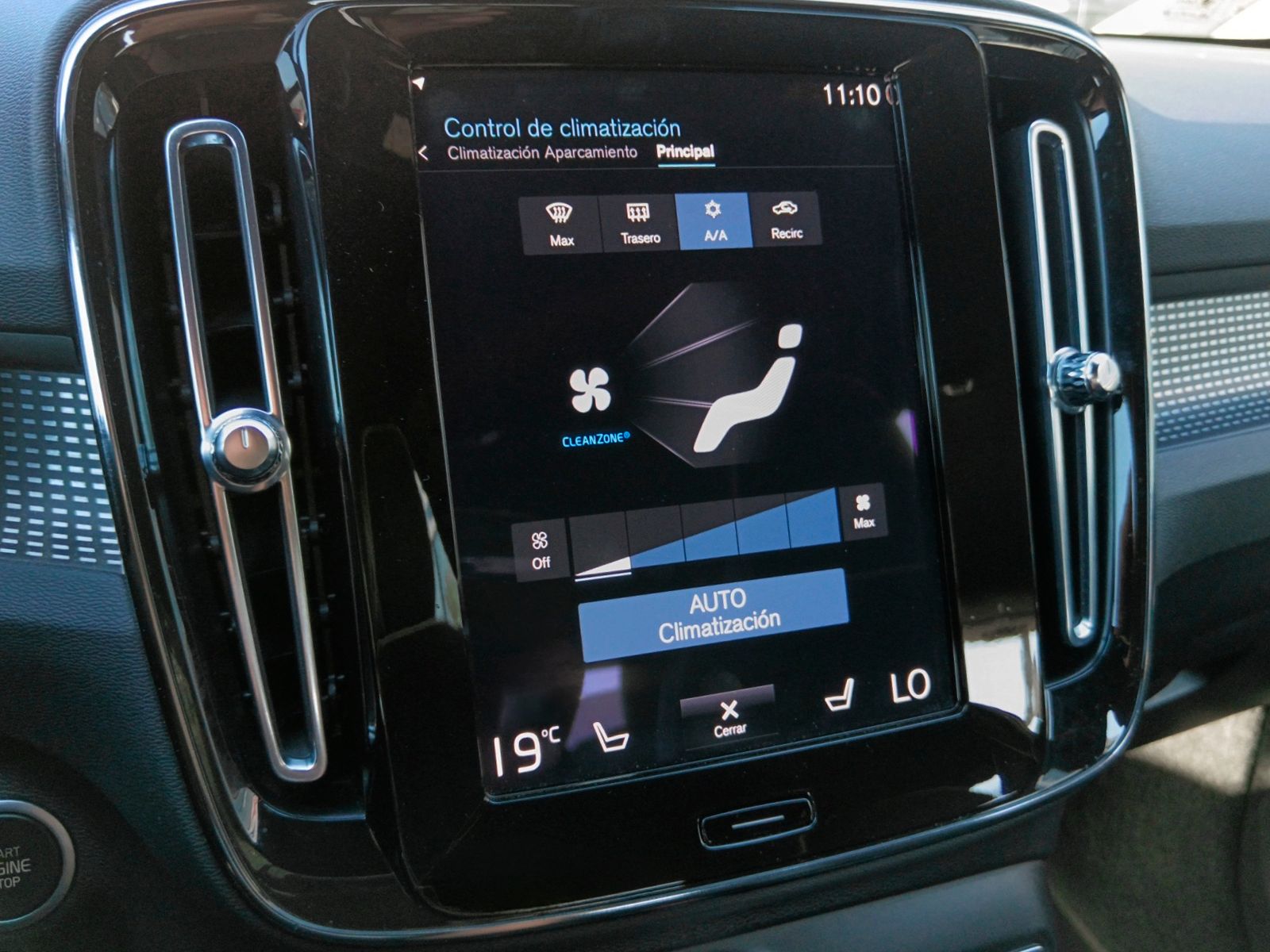 Volvo XC40 B3 Gasolina Mild hybrid Plus Dark - foto 23